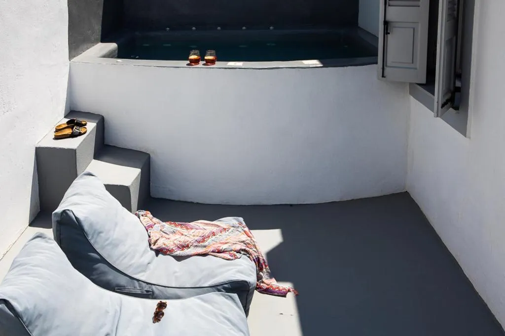 Hot Tub in Aetheria Villas