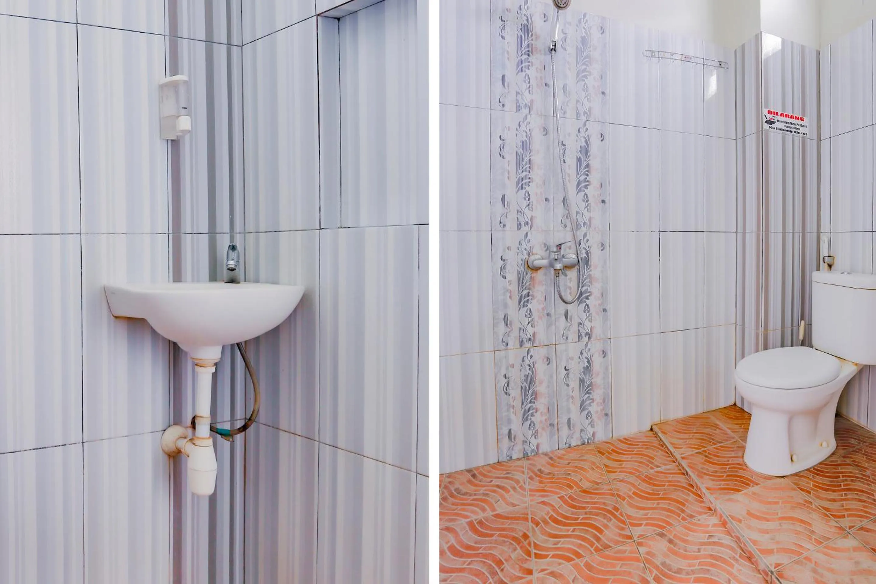 Bathroom in RedDoorz Syariah at Jalan Pramuka