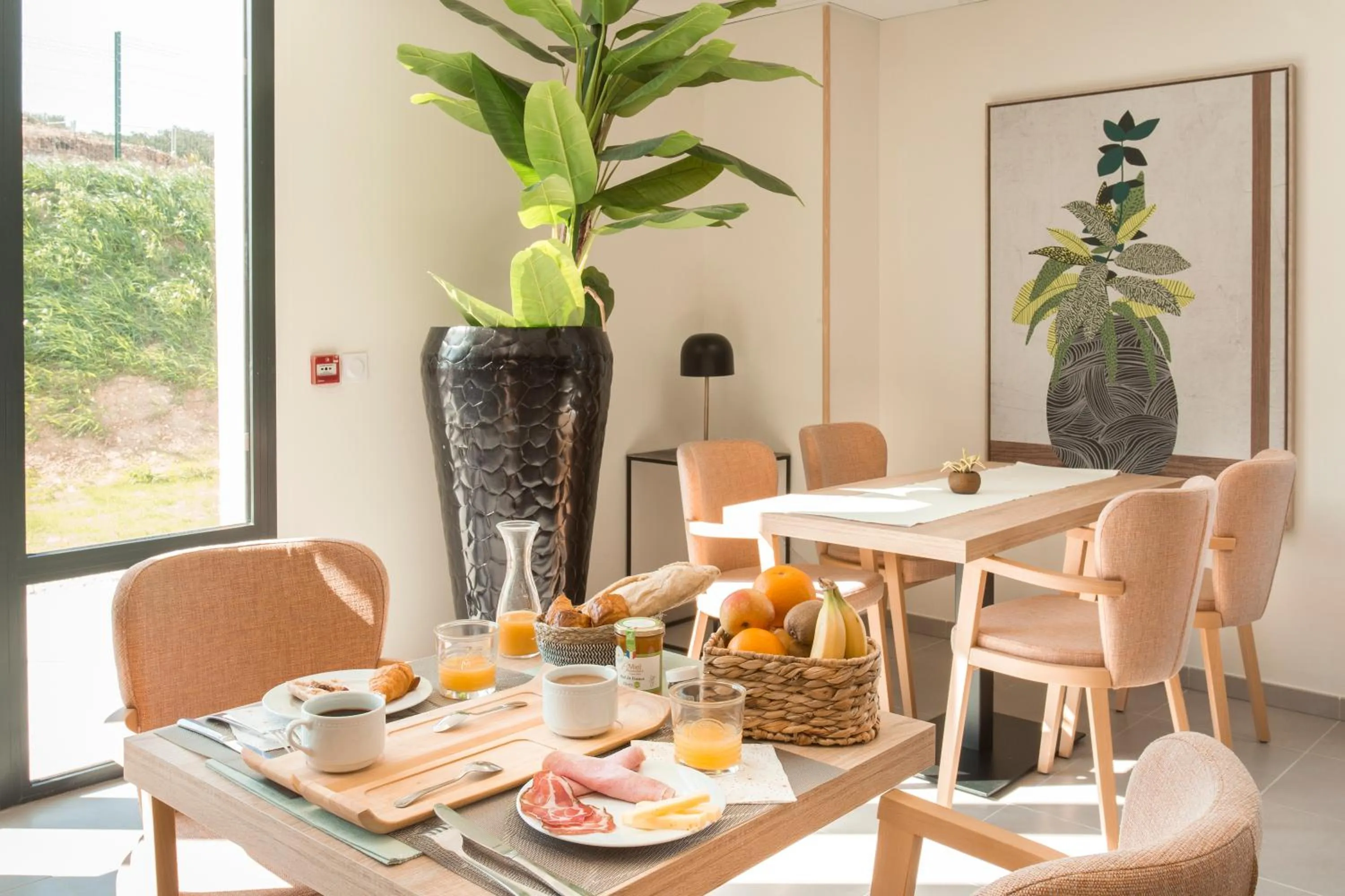 Breakfast in Zenao Appart'hôtels Villeneuve-lès-Avignon