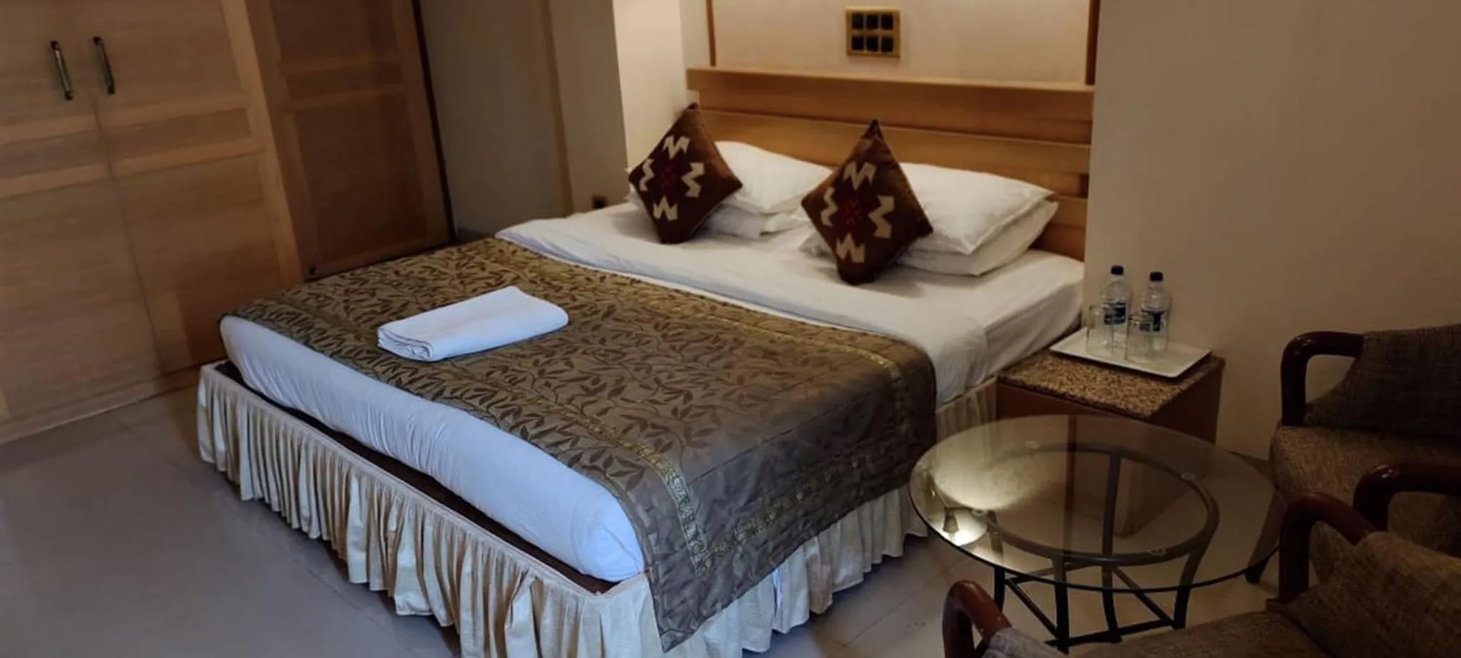 Bed in The Deccan Royaale, Shivaji Nagar