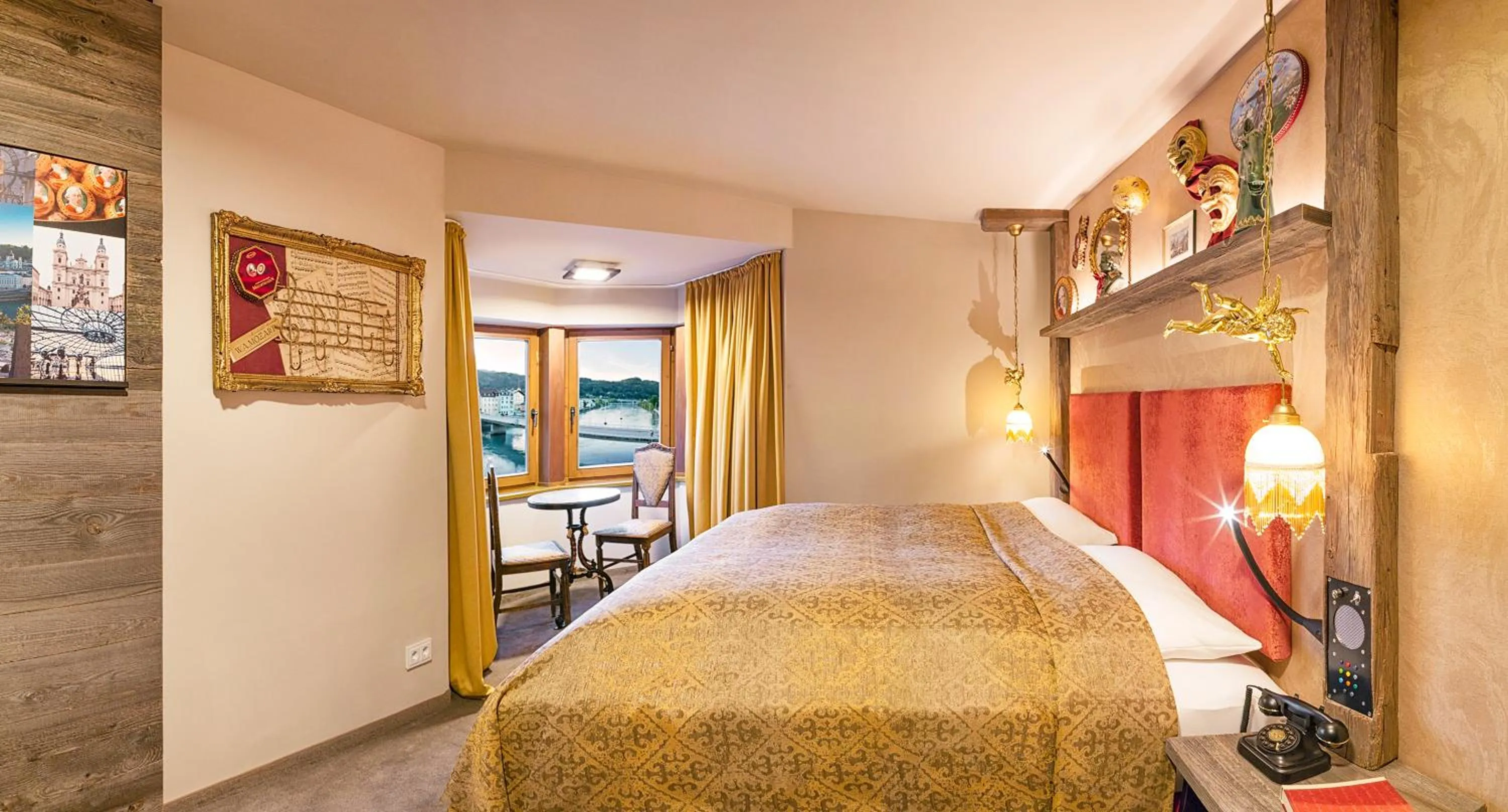 Photo of the whole room, Bed in Boutique Hotel im Auracher Löchl