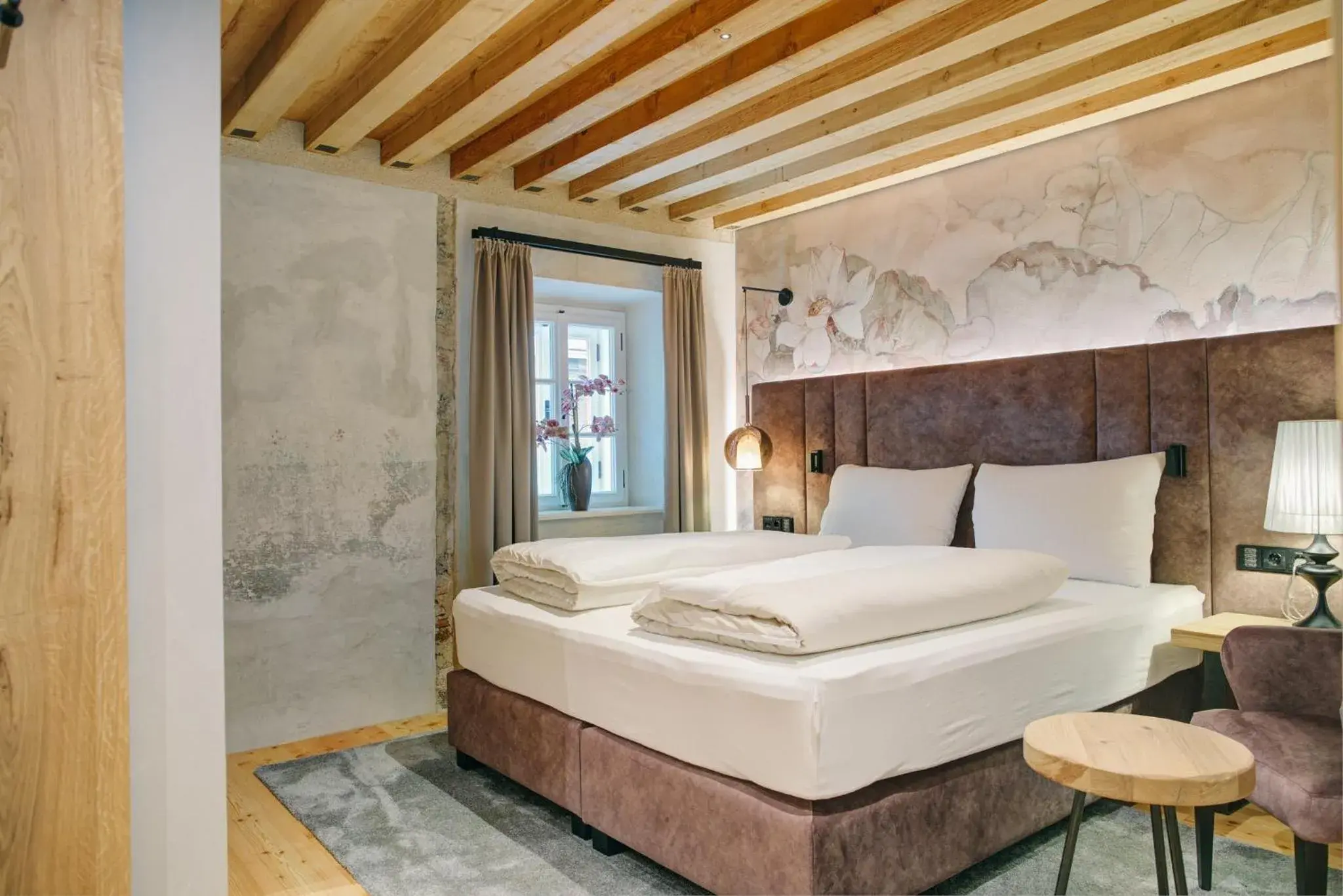 Comfort Double Room in Boutique Hotel im Auracher Löchl Comfort Double Room in Boutique Hotel im Auracher Löchl