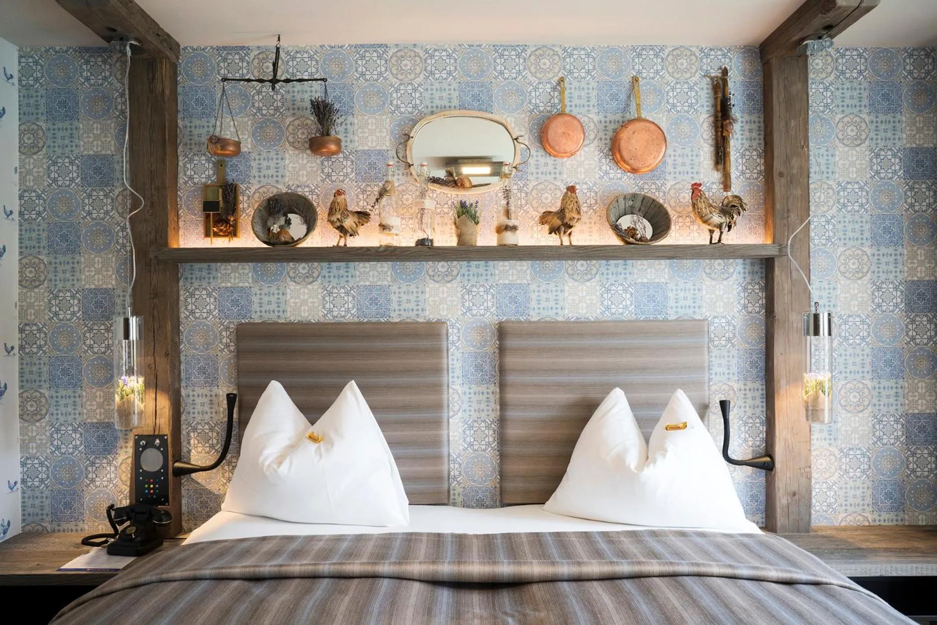 Photo of the whole room, Bed in Boutique Hotel im Auracher Löchl