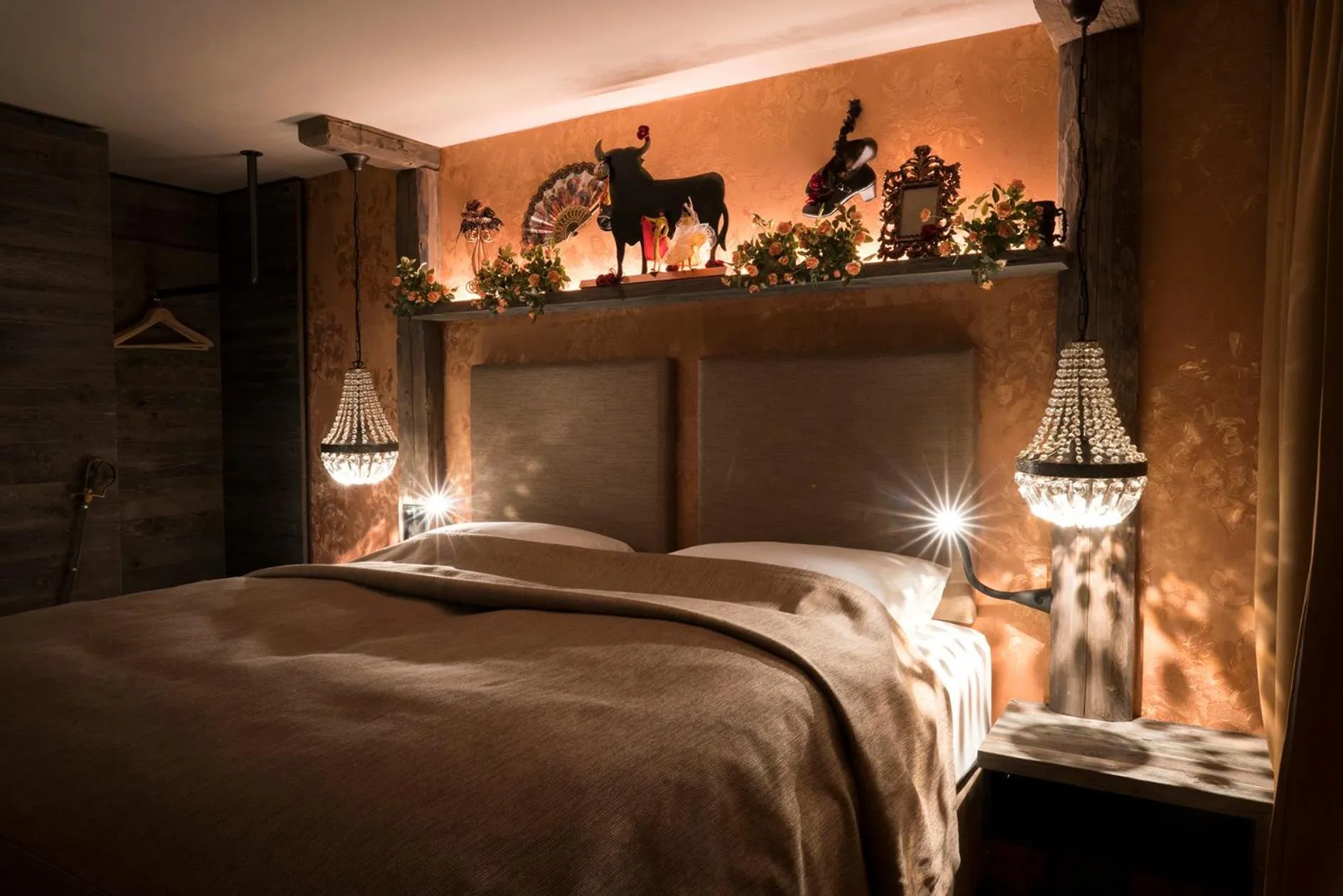 Photo of the whole room, Bed in Boutique Hotel im Auracher Löchl