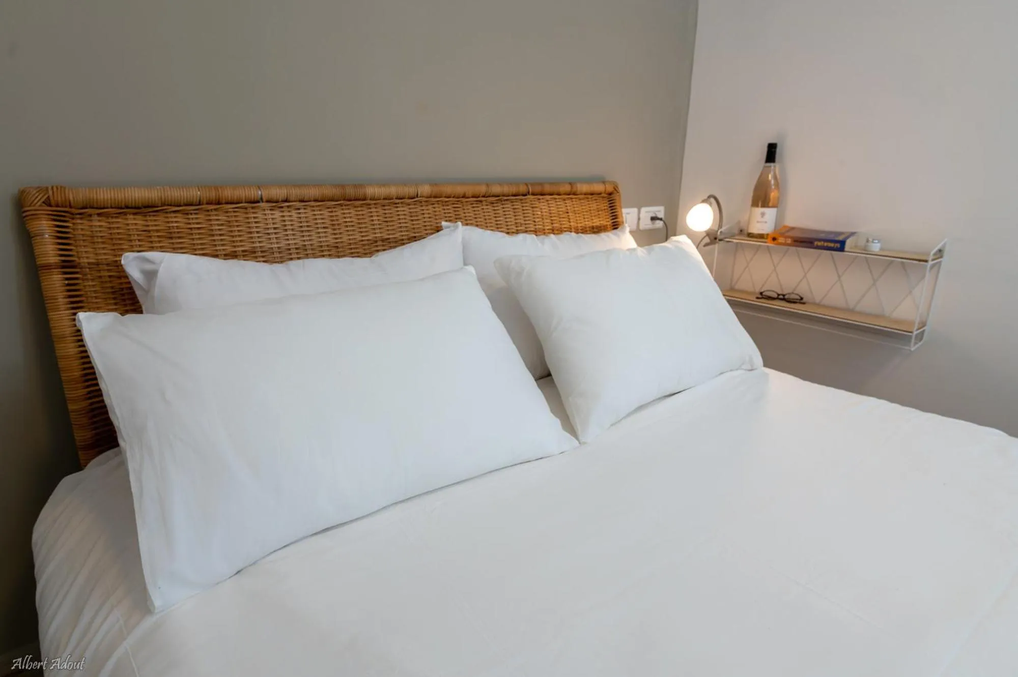 Bedroom, Bed in Ay La