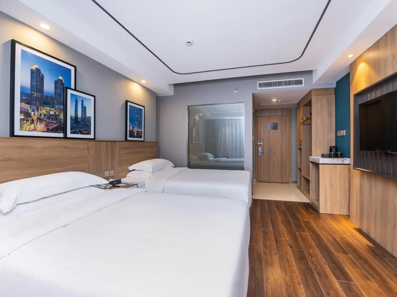 Bed in Country Inn&Suites by Radisson, Shanghai PVG