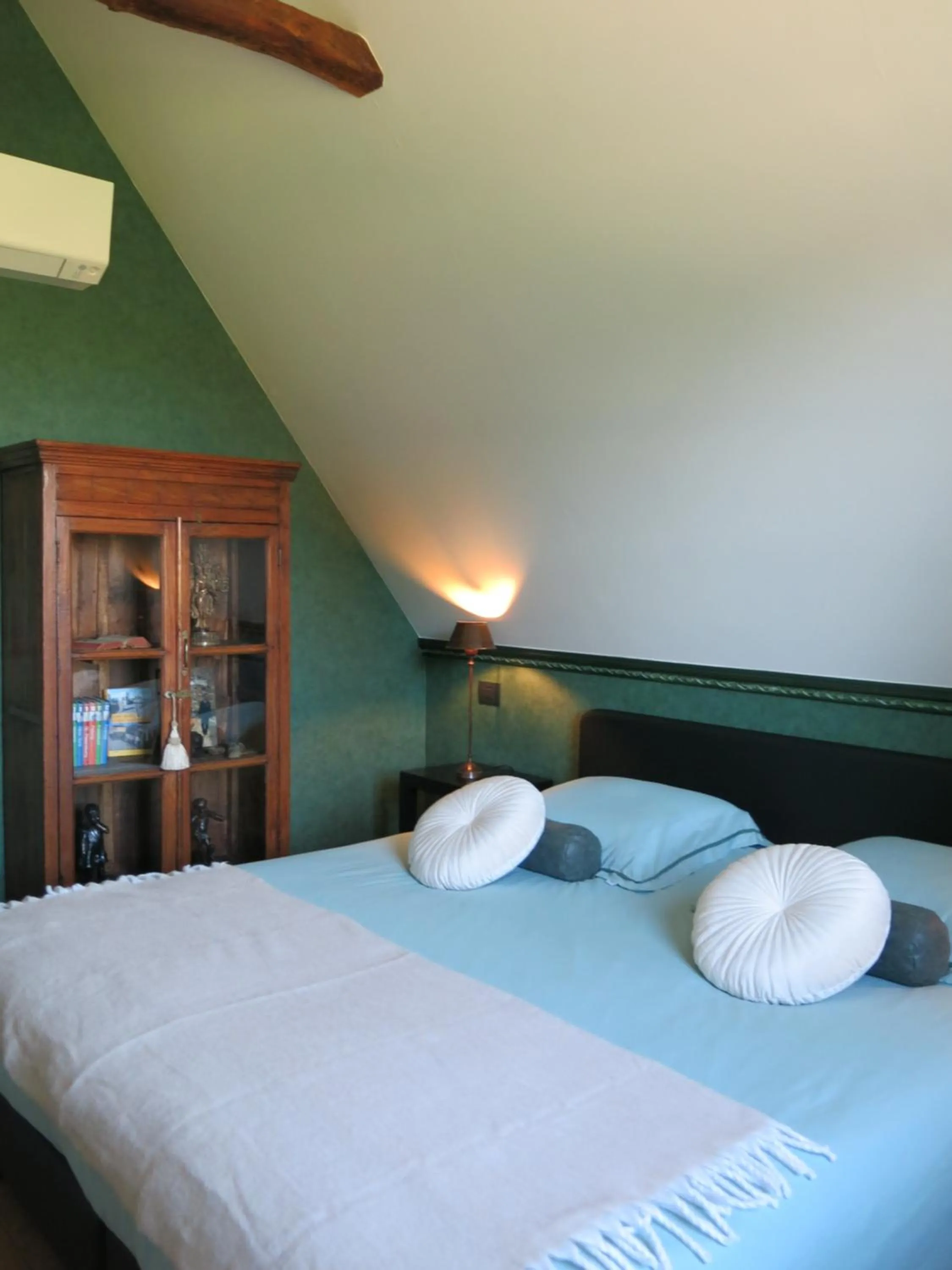 Bed in Hoeve Chartreuse