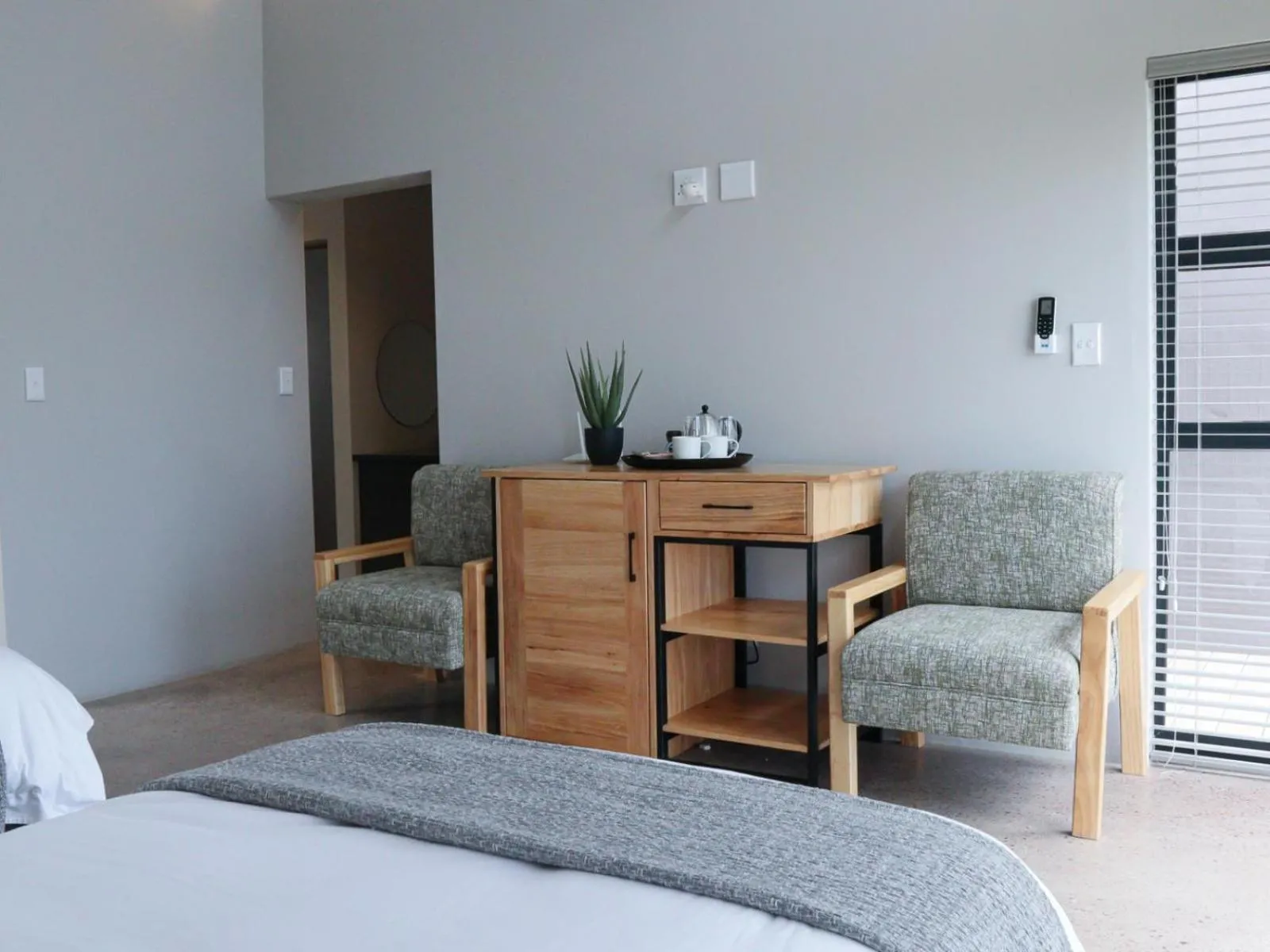 Coffee/tea facilities, Bed in Elements Bush Lodge