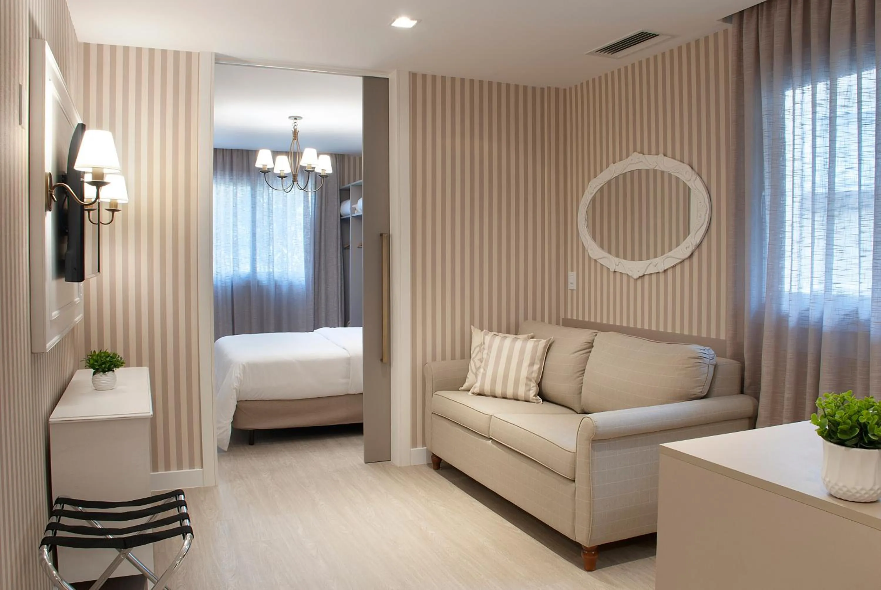 Living room, Bed in Bella Gramado Resort & Spa by Gramado Parks