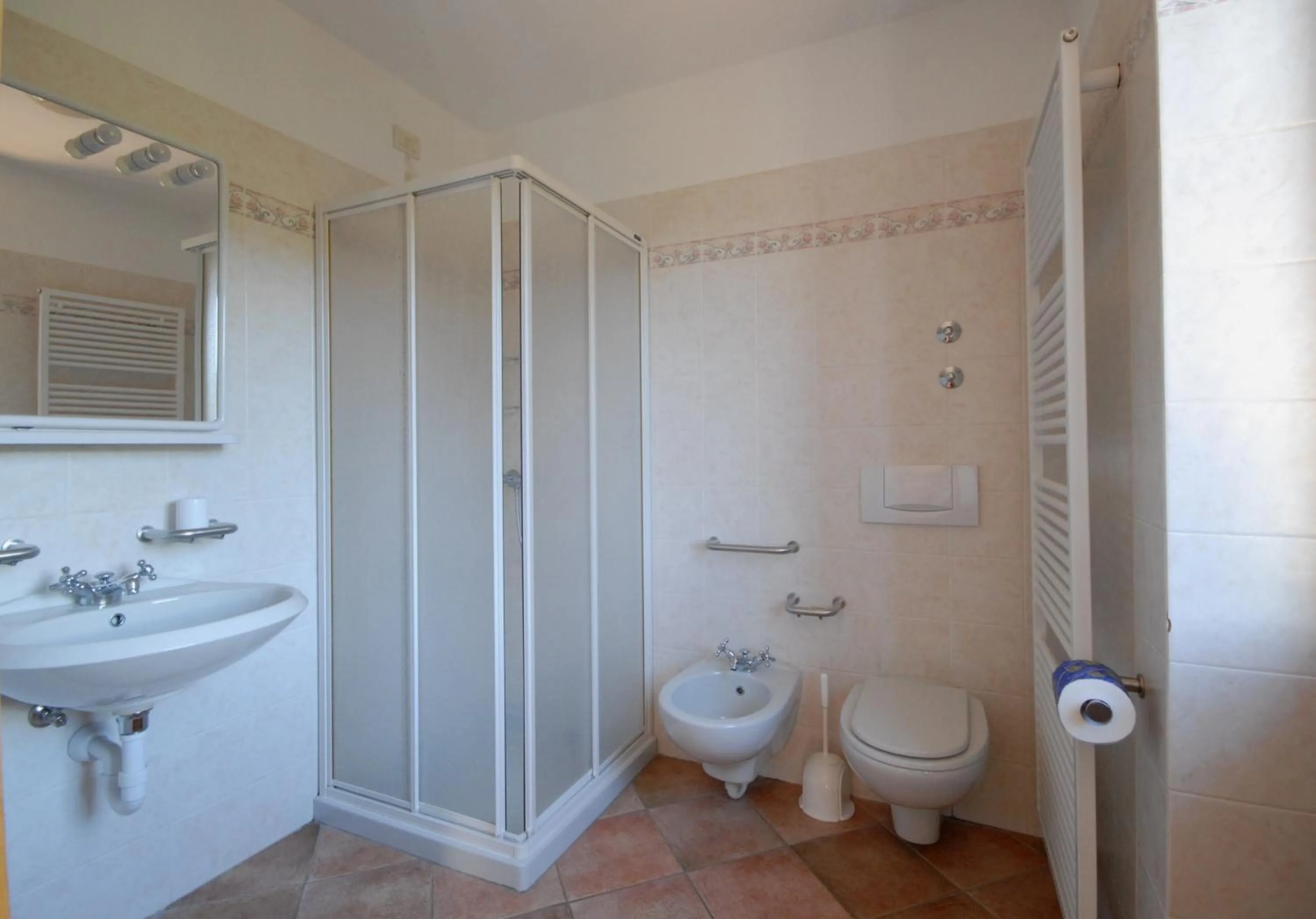 Shower in Casa Santa Maria