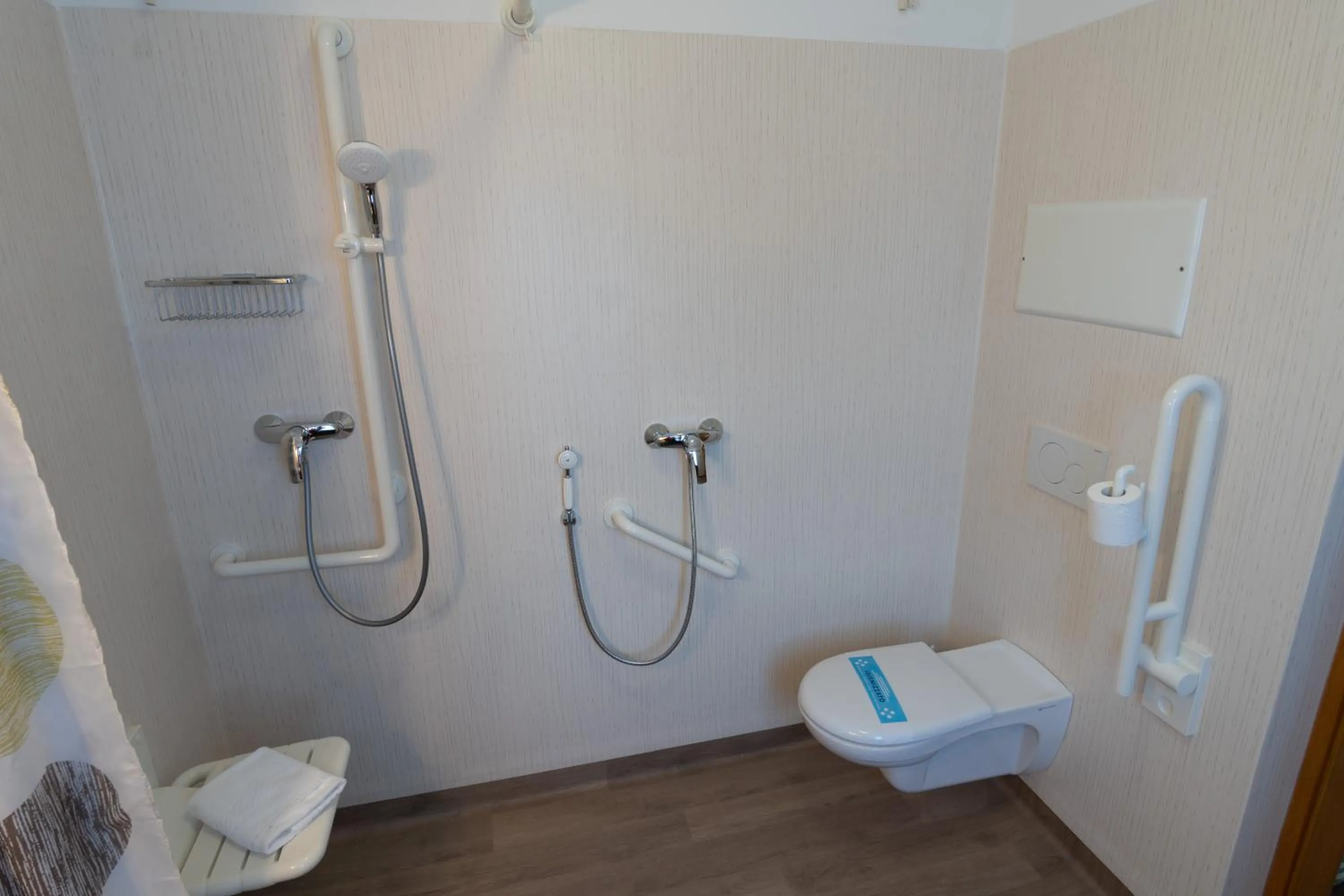 Shower in Casa Santa Maria