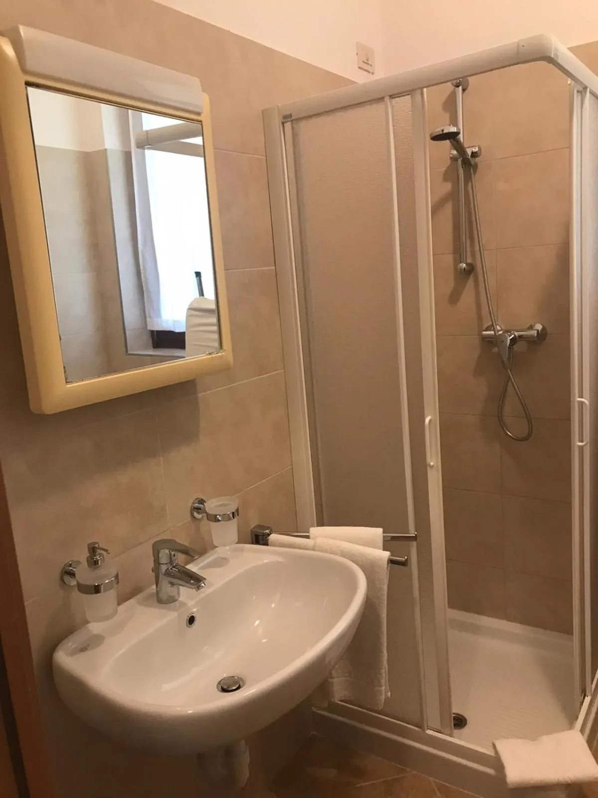 Shower in Casa Santa Maria