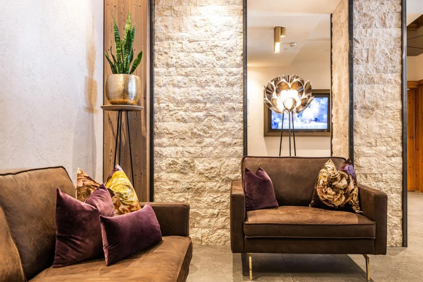 Lobby or reception in Platzlhof - Mein Hotel im Zillertal