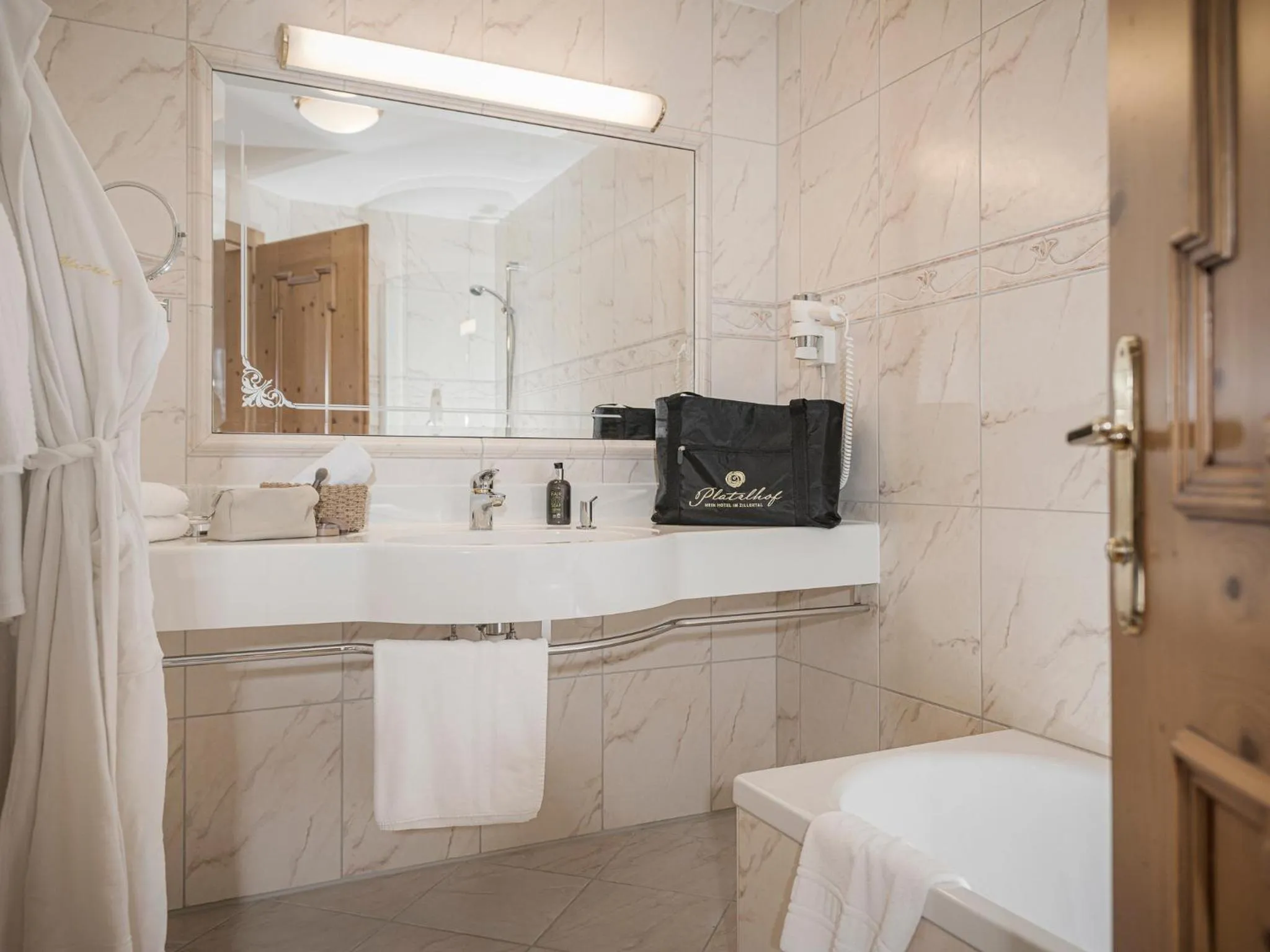 Bathroom in Platzlhof - Mein Hotel im Zillertal