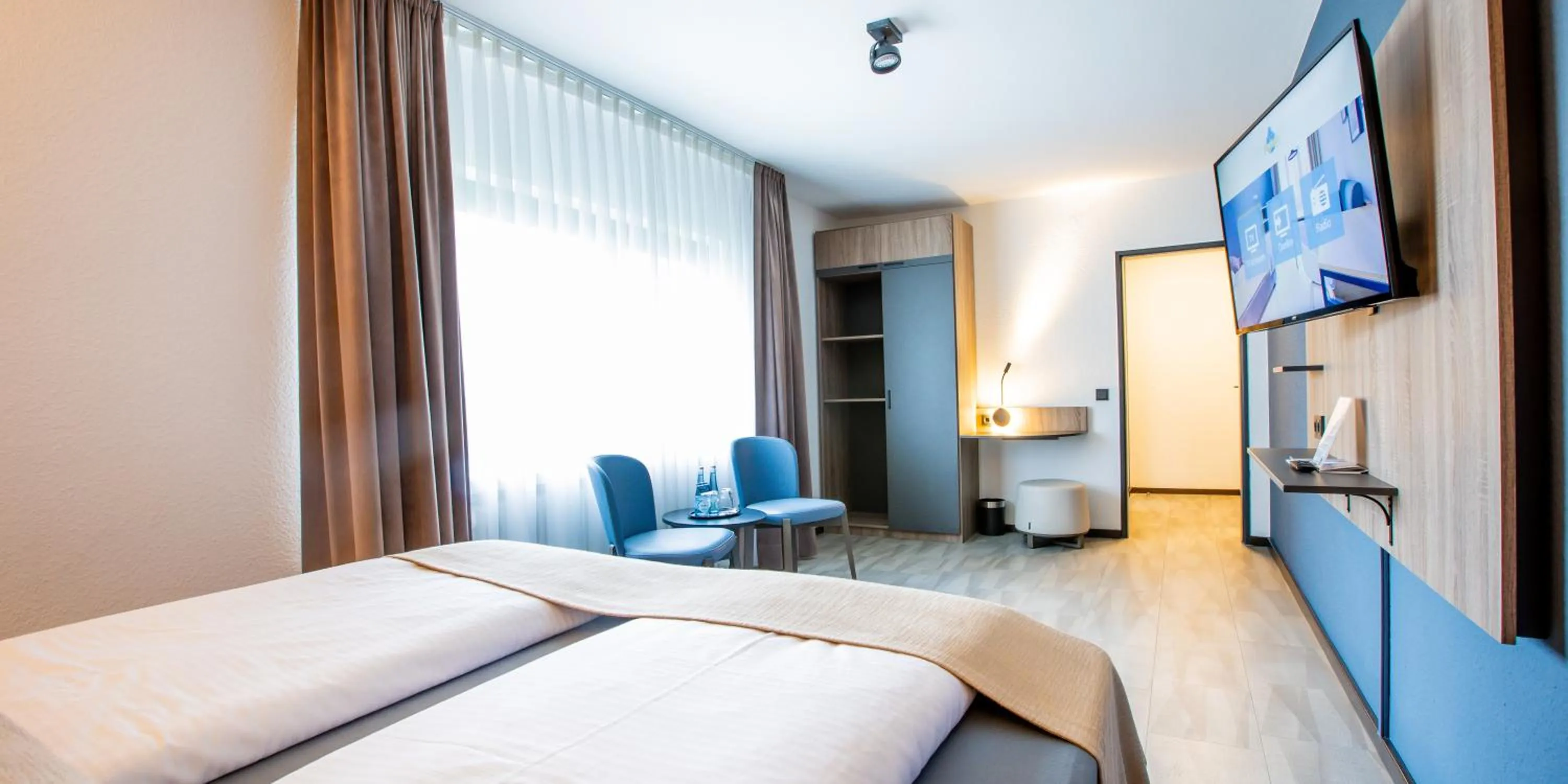 Photo of the whole room, Bed in Hotel Das Augustin