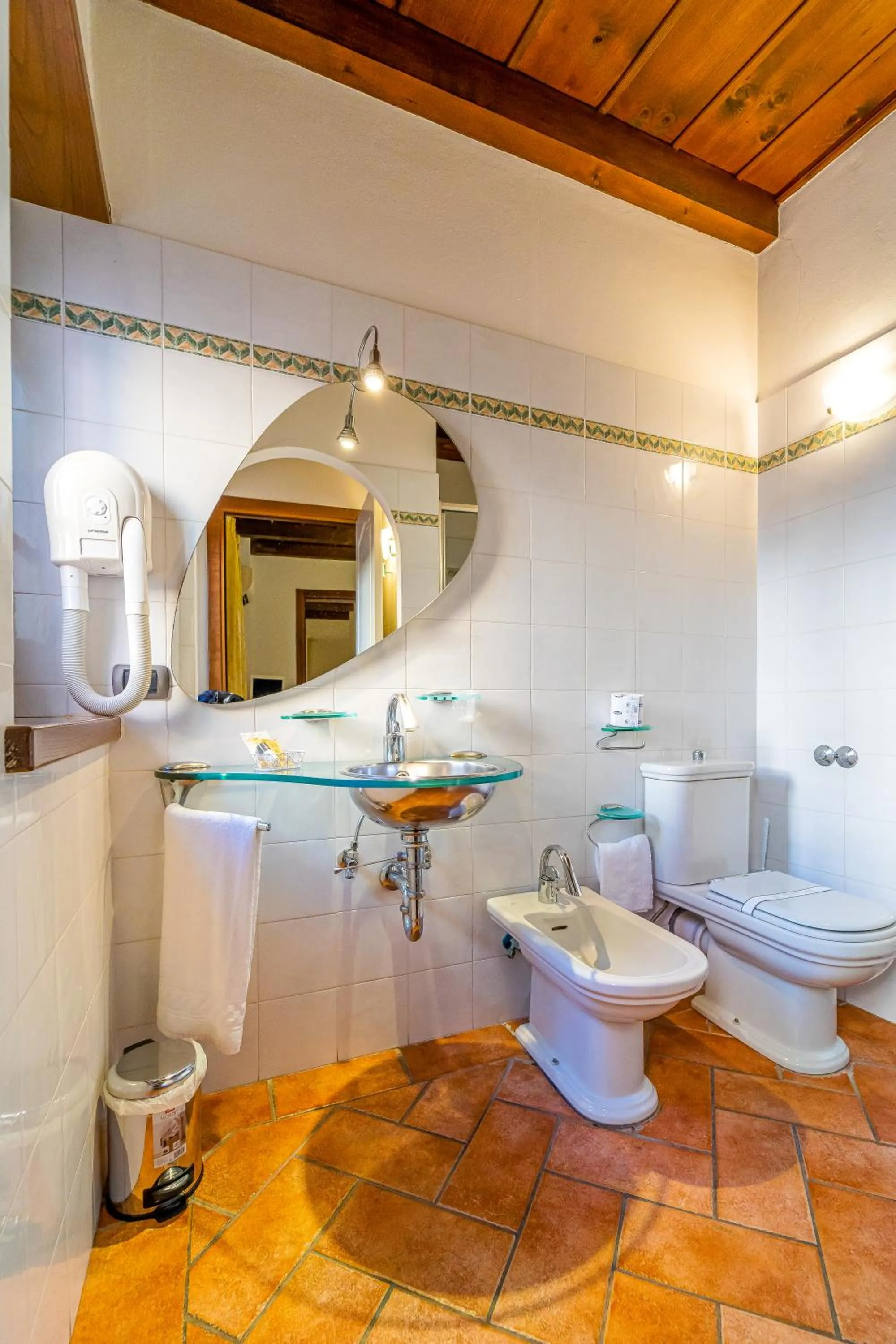 Toilet in Albergo Falterona