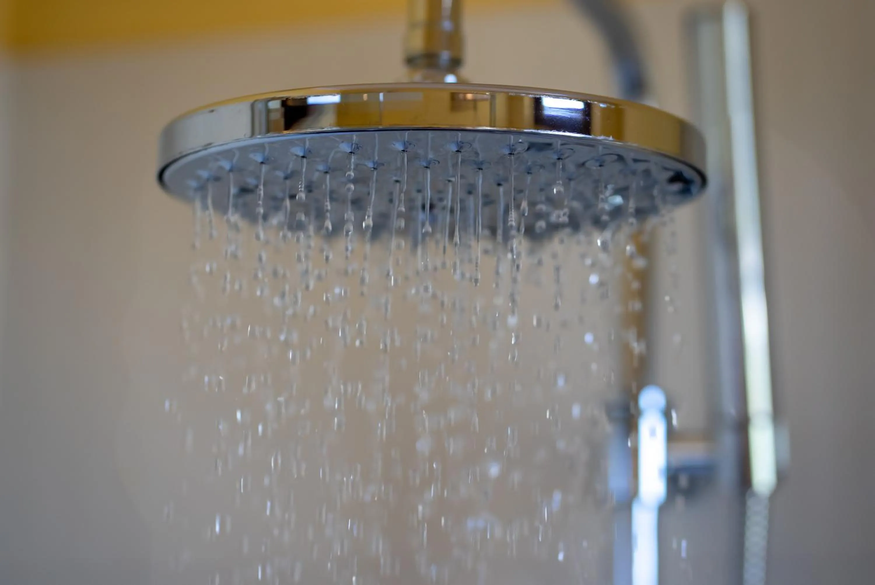 Shower in Albergo Falterona