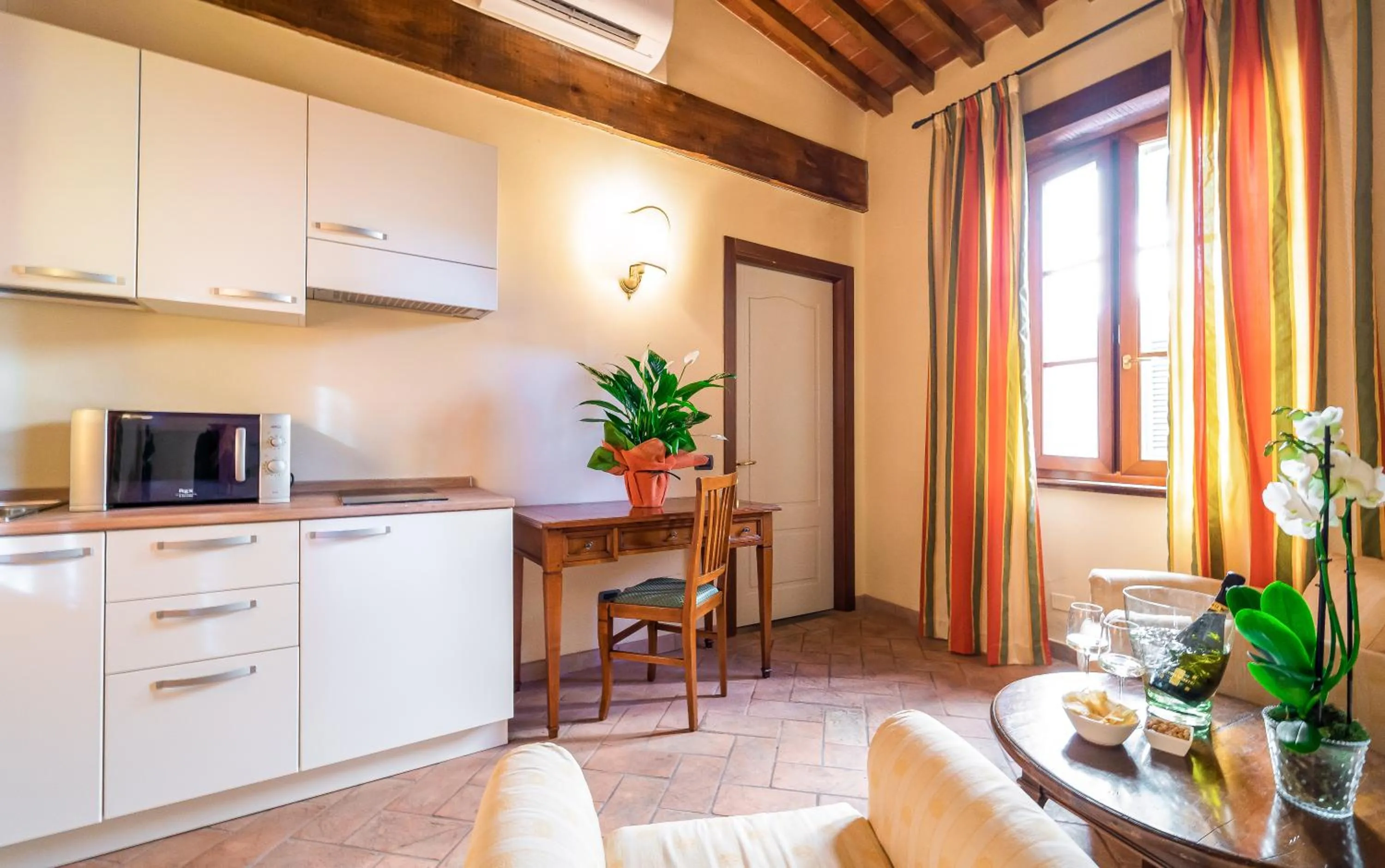 TV and multimedia in Albergo Falterona