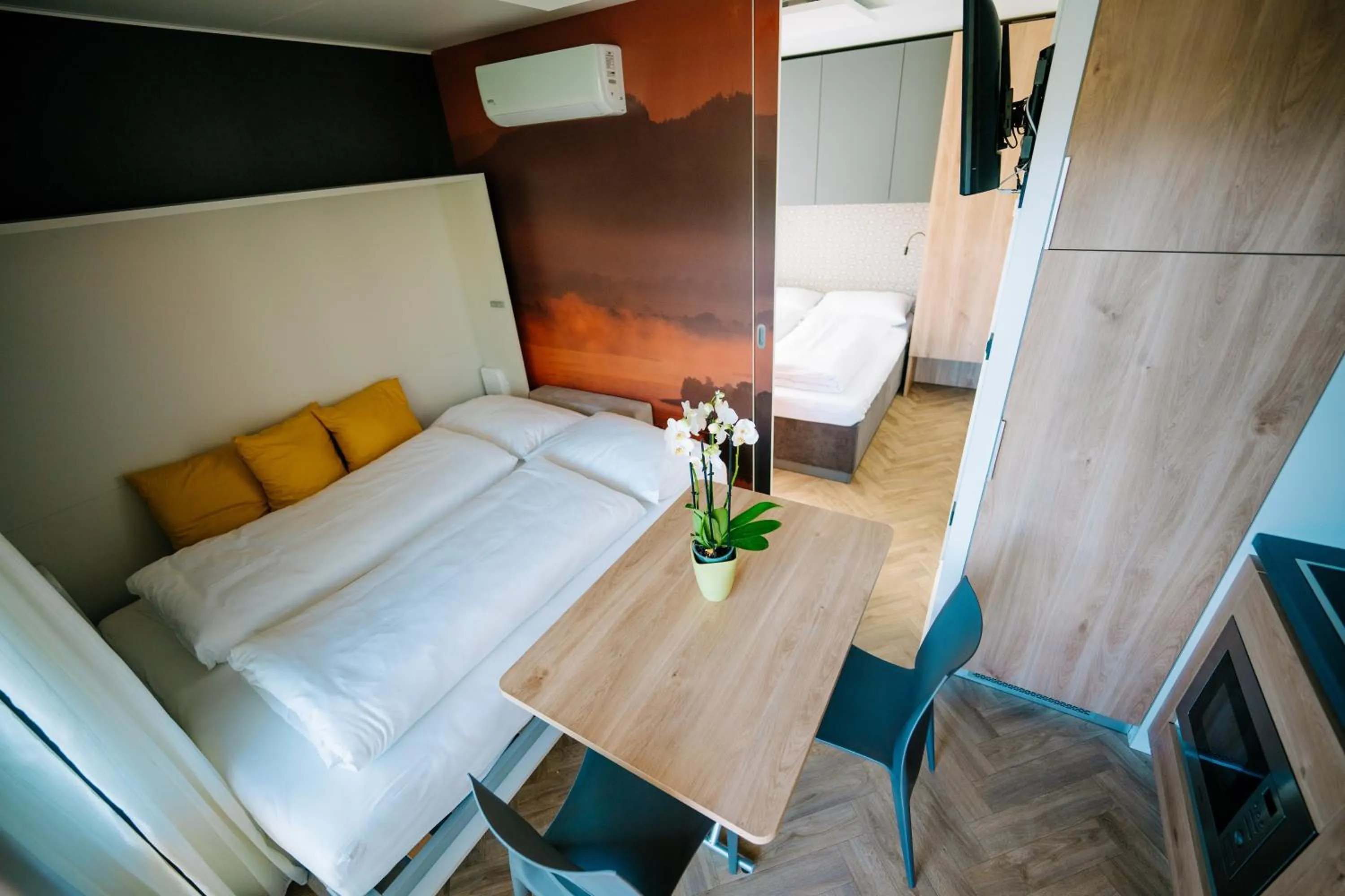 Living room, Bed in Seehotel Hoffmann