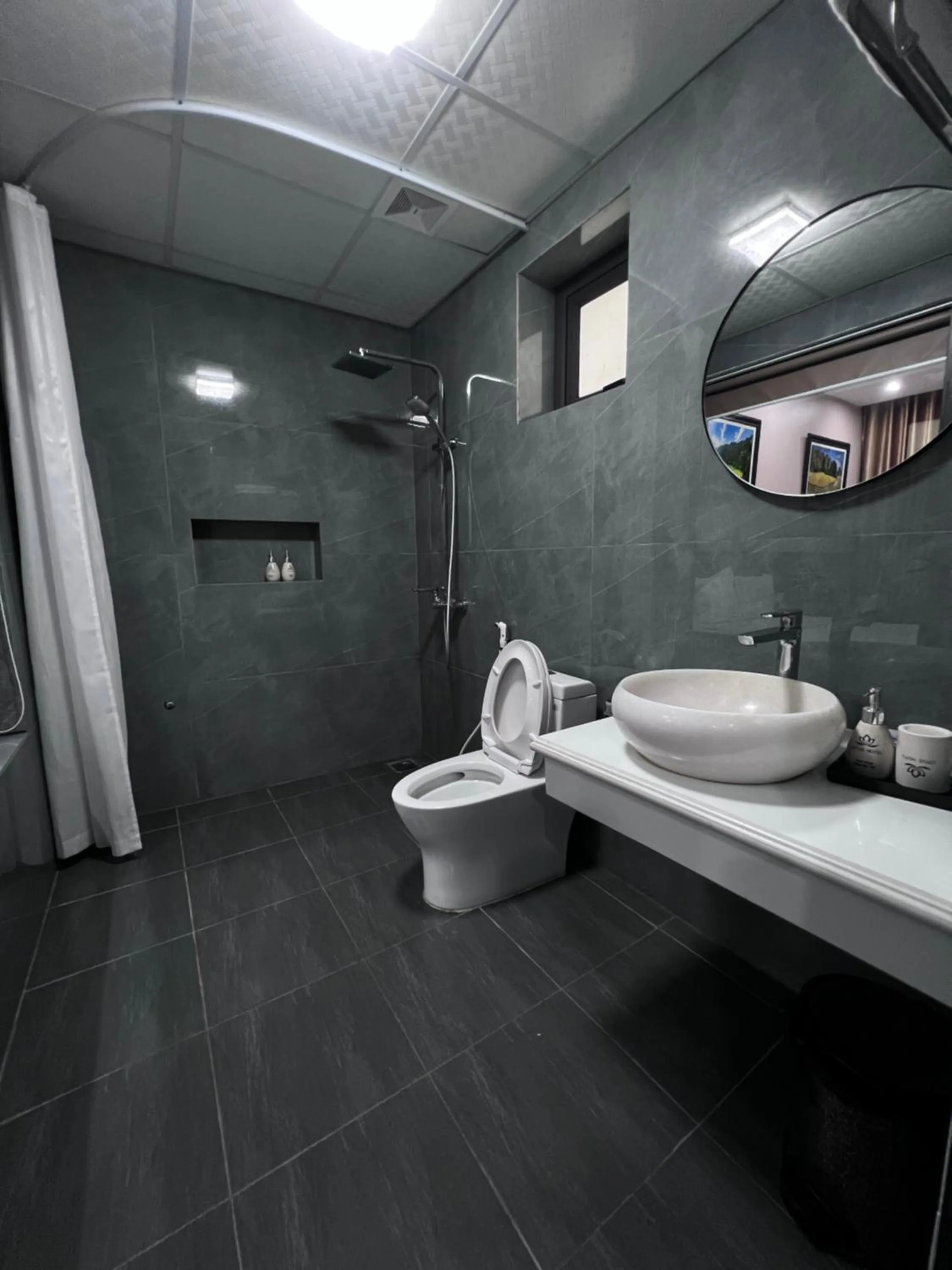 Shower in Lotus Hotel Ninh Bình