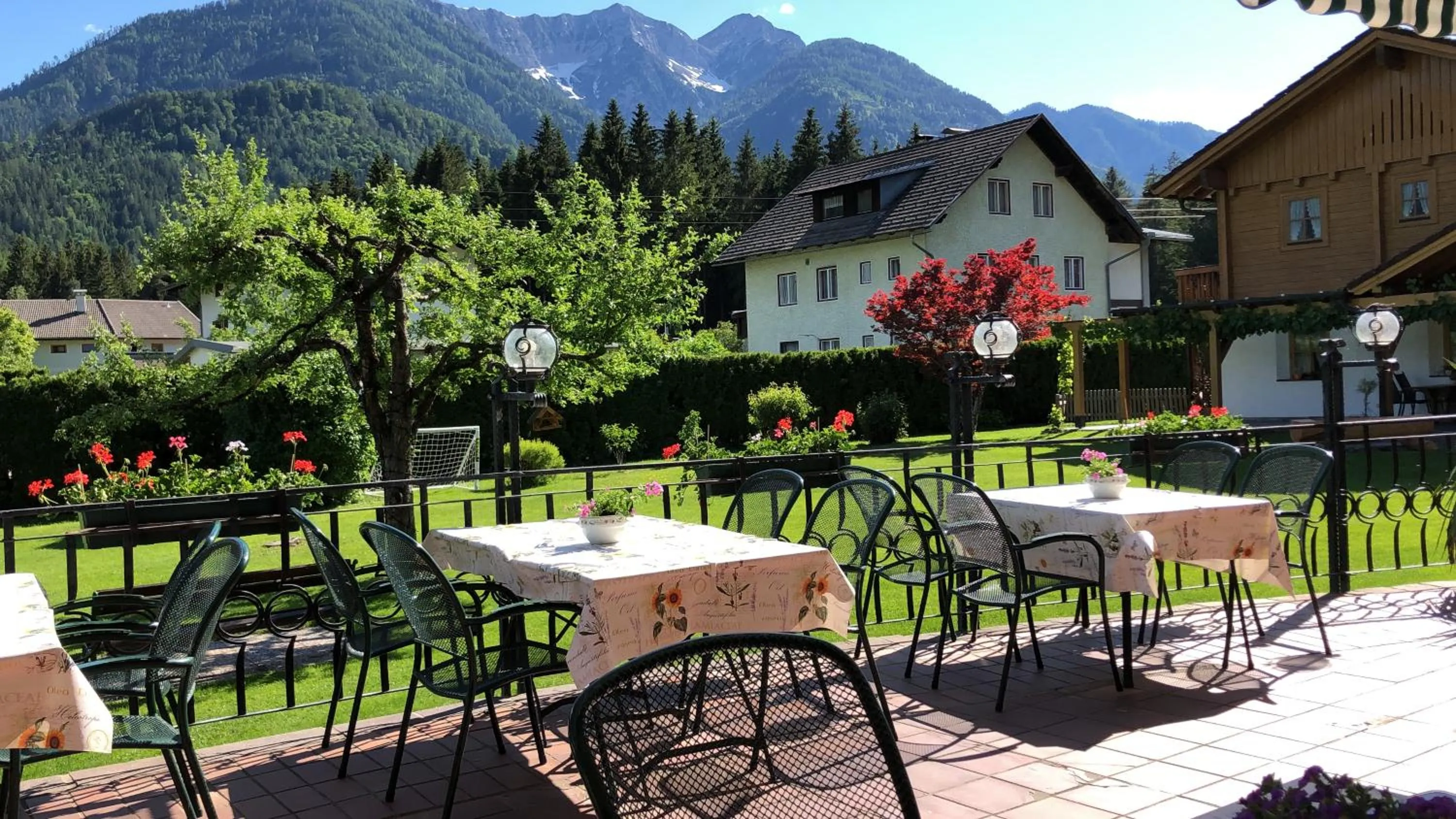 Restaurant/places to eat in Hotel Berghof