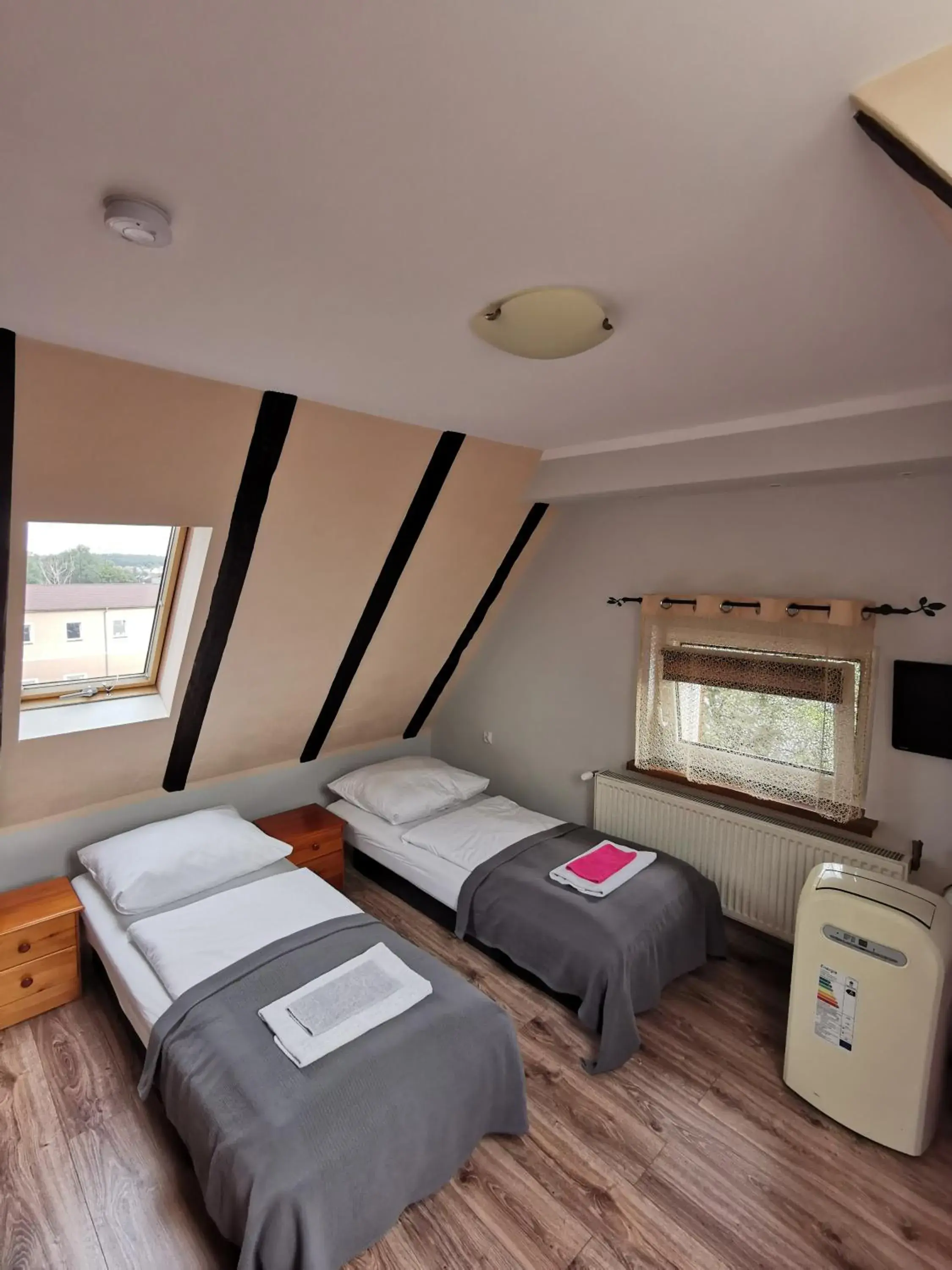 Quadruple Room with Bathroom - single occupancy in Zielony Dom Quadruple Room with Bathroom - single occupancy in Zielony Dom