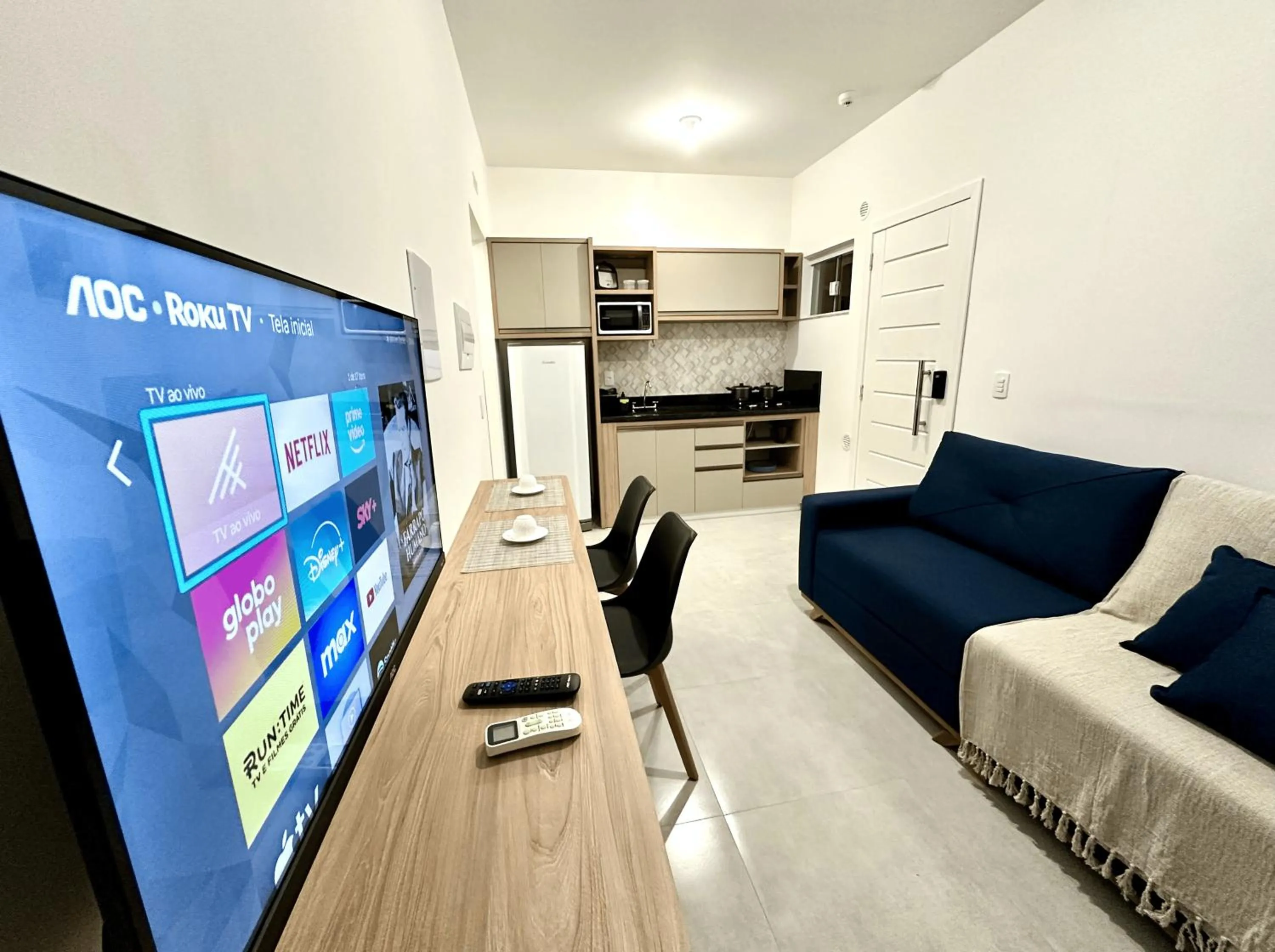 TV and multimedia in Ecomarine Apart-hotel 800 m Beto Carrero