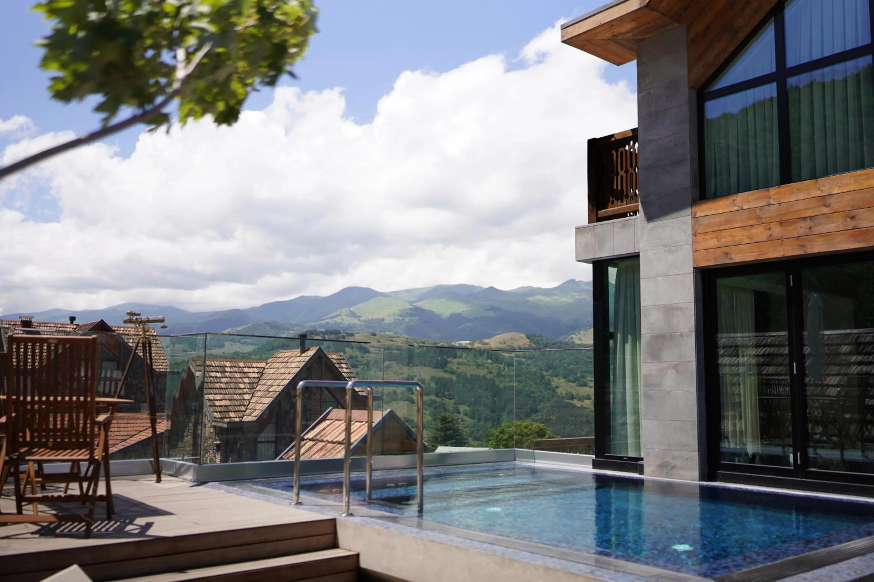 Balcony/Terrace in Dilijani Tun Hotel & Restaurant