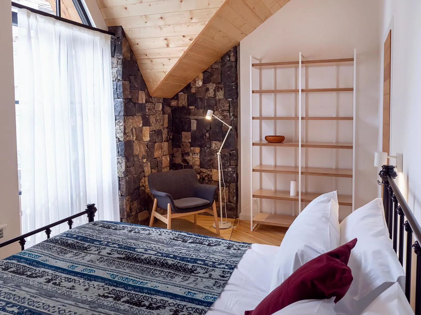 Bed in Dilijani Tun Hotel & Restaurant