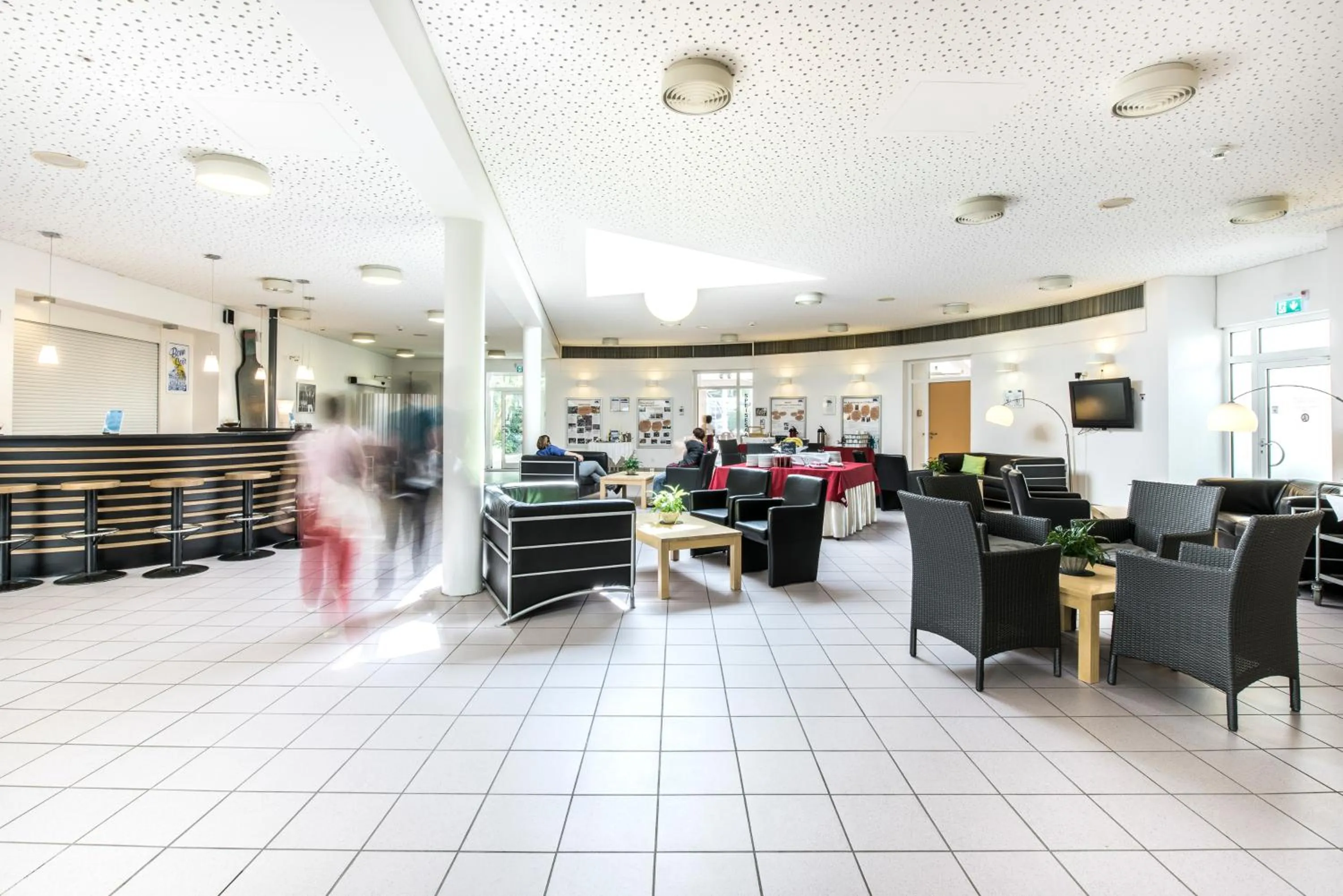 Restaurant/places to eat in CJD Bonn Castell