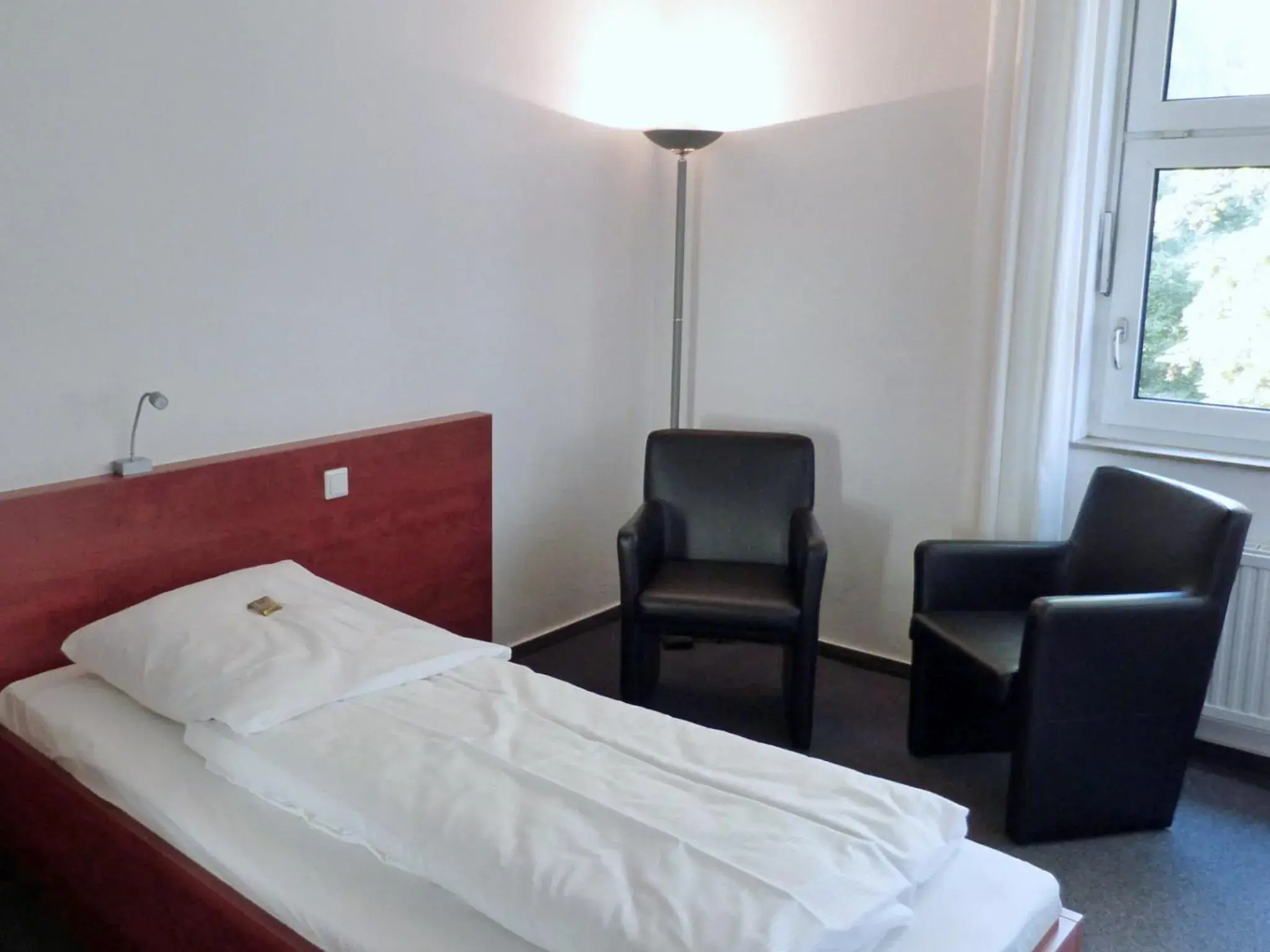 Single Room - single occupancy in CJD Bonn Castell Single Room - single occupancy in CJD Bonn Castell