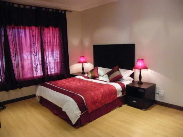 Luxury Suite - single occupancy in Littlefield Luxury Suite