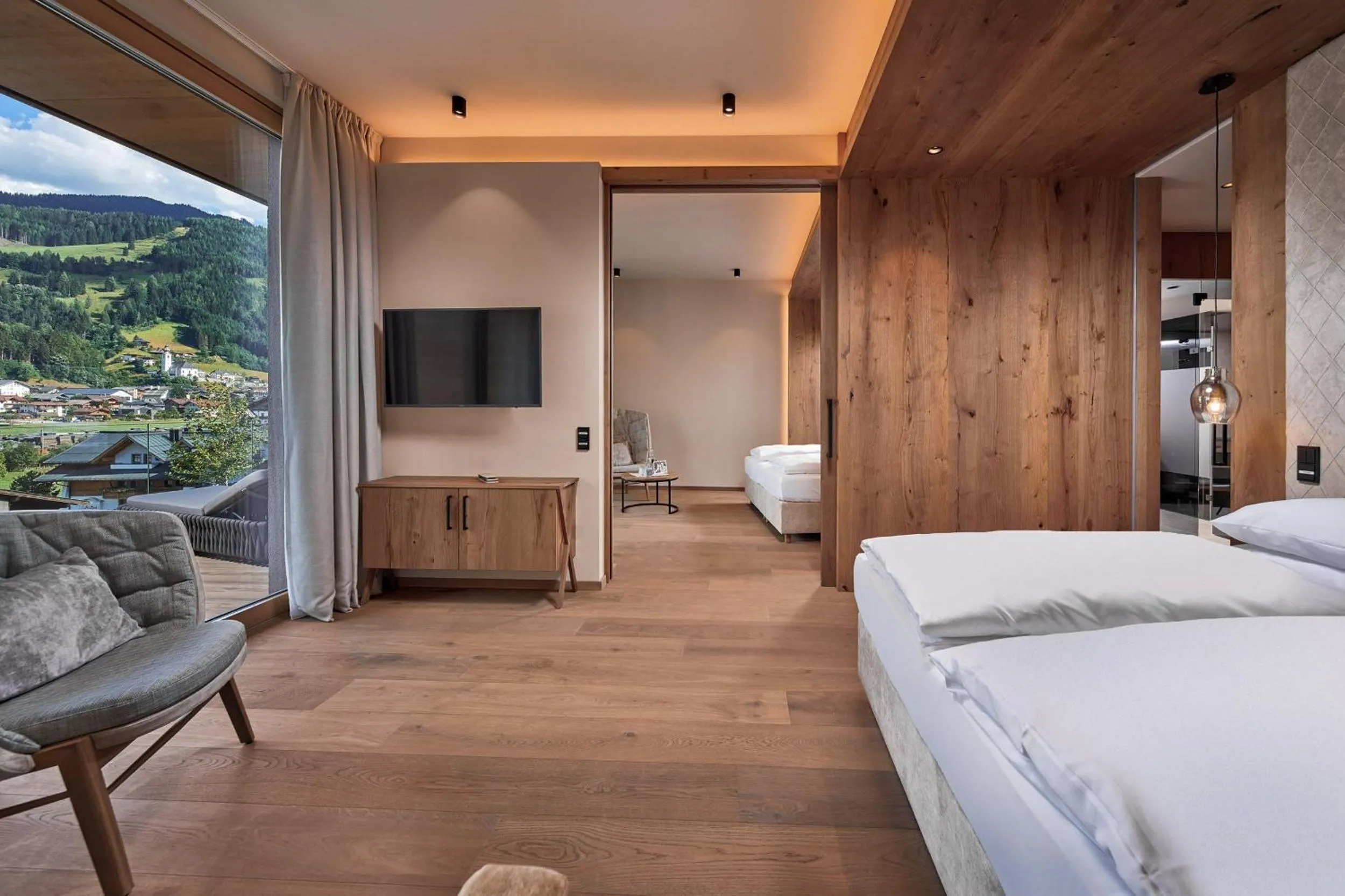 View (from property/room), Bed in DAS EDELWEISS - Salzburg Mountain Resort
