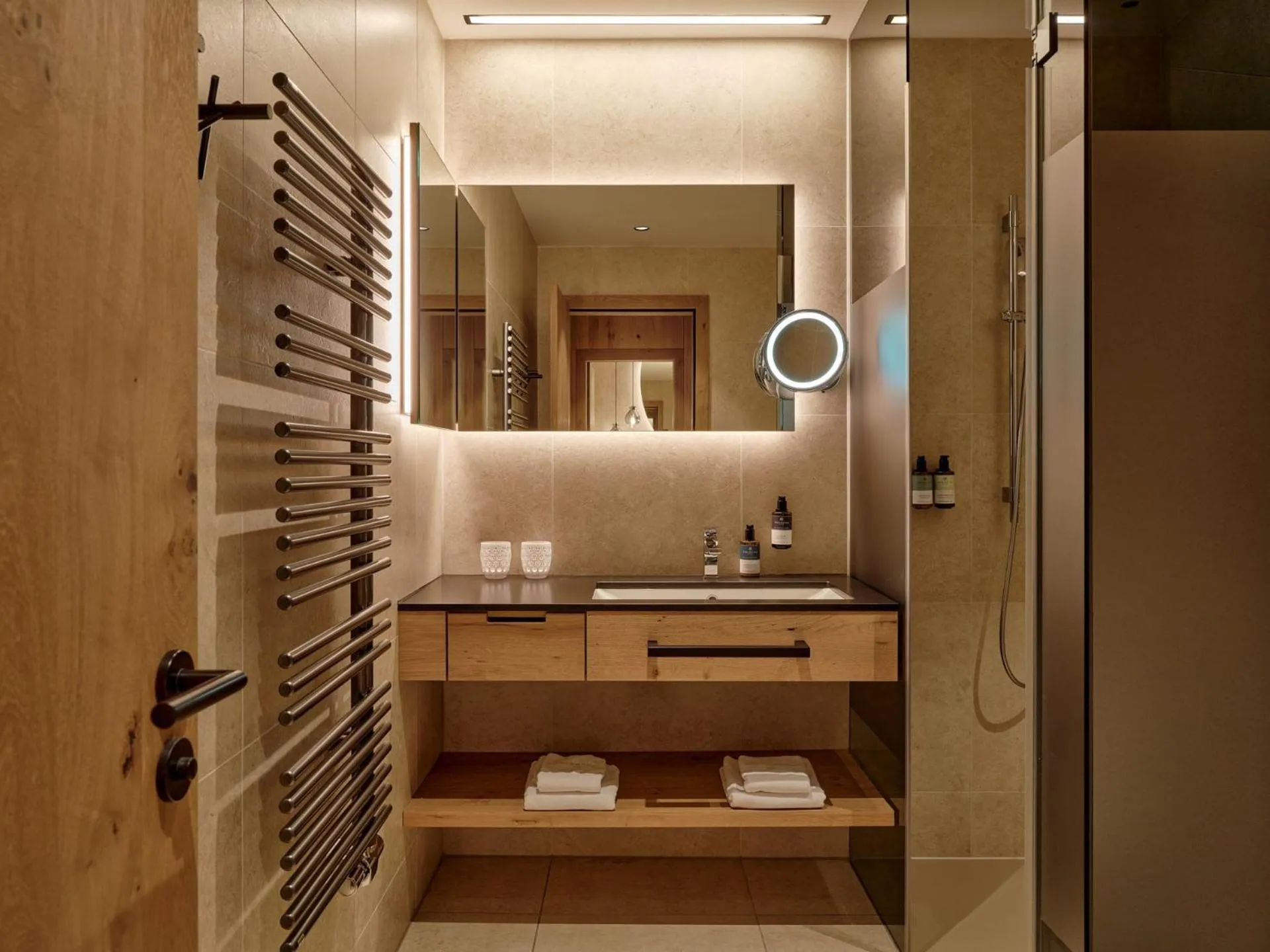 Shower in DAS EDELWEISS - Salzburg Mountain Resort