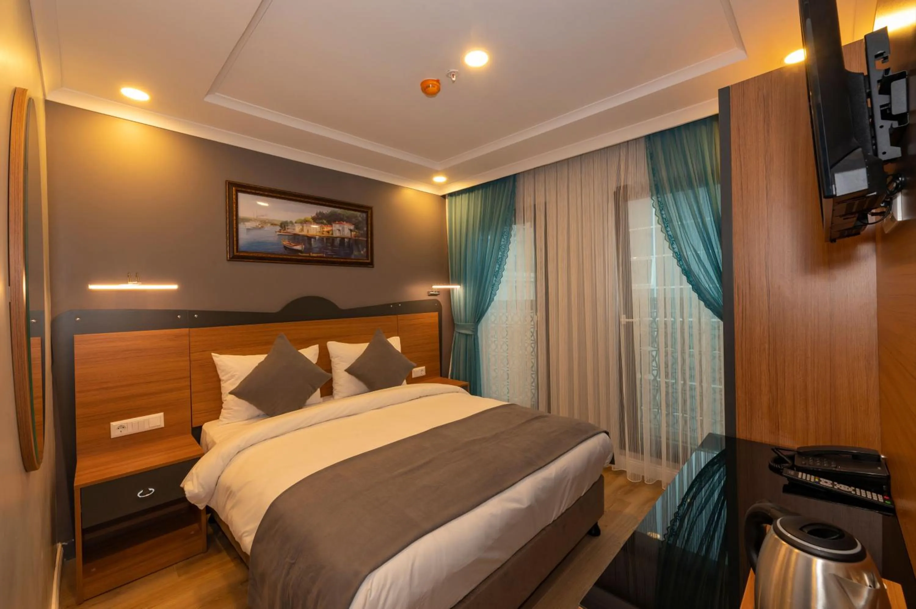 Massage, Bed in New Emin Hotel