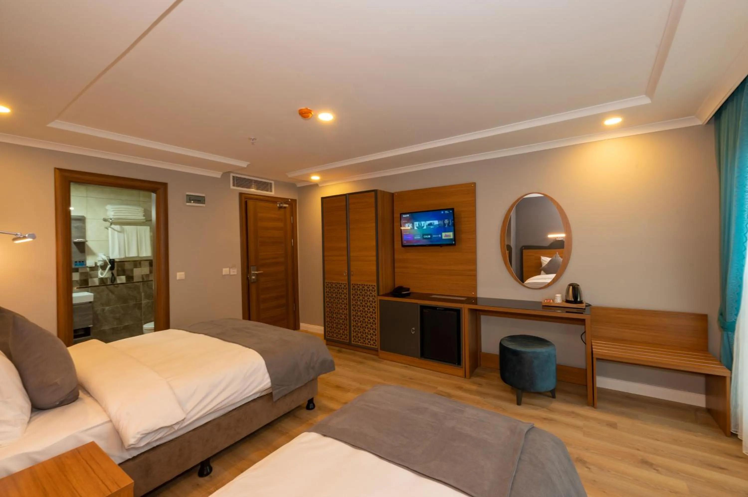 Massage, Bed in New Emin Hotel