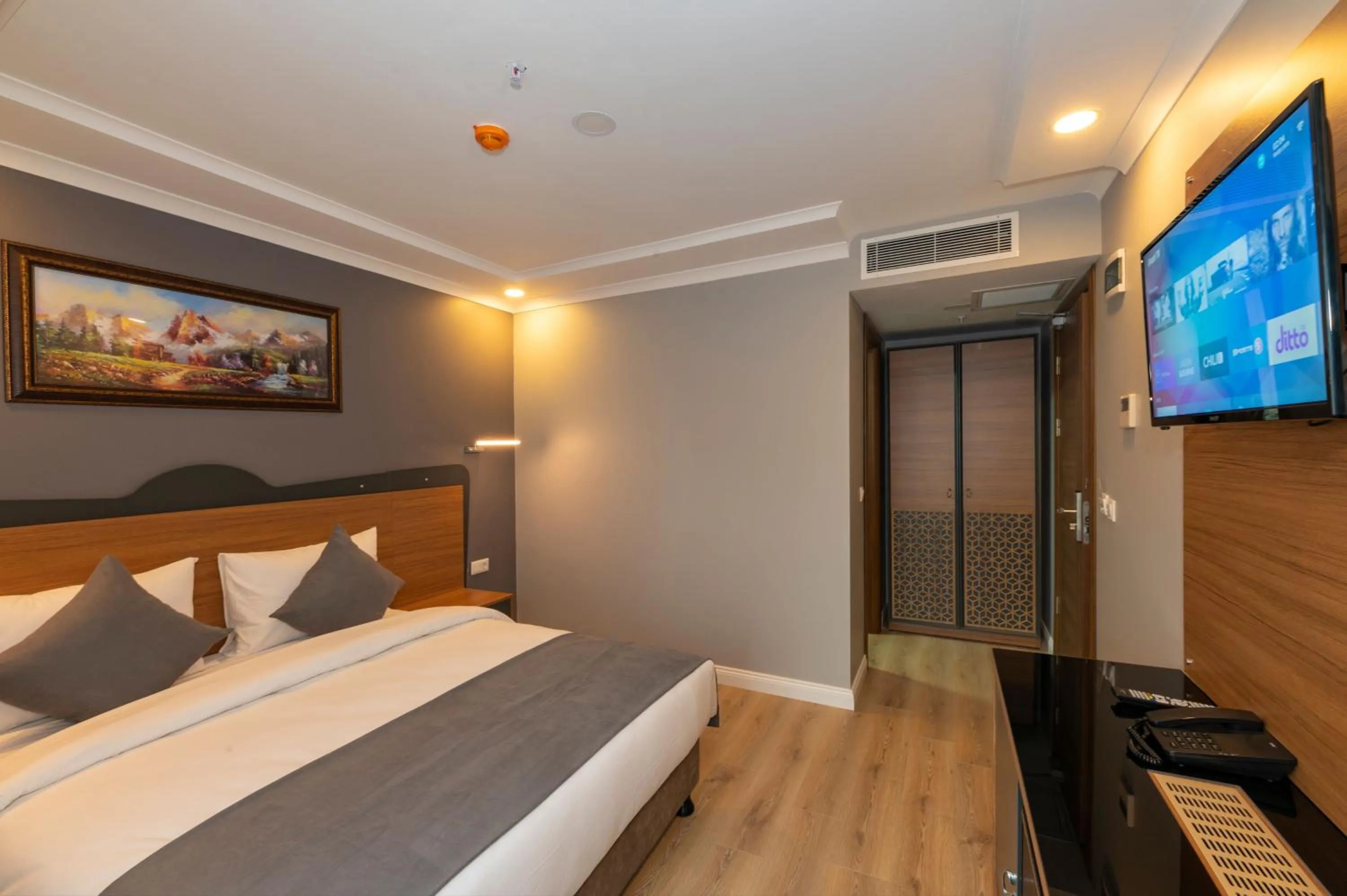 Massage, Bed in New Emin Hotel