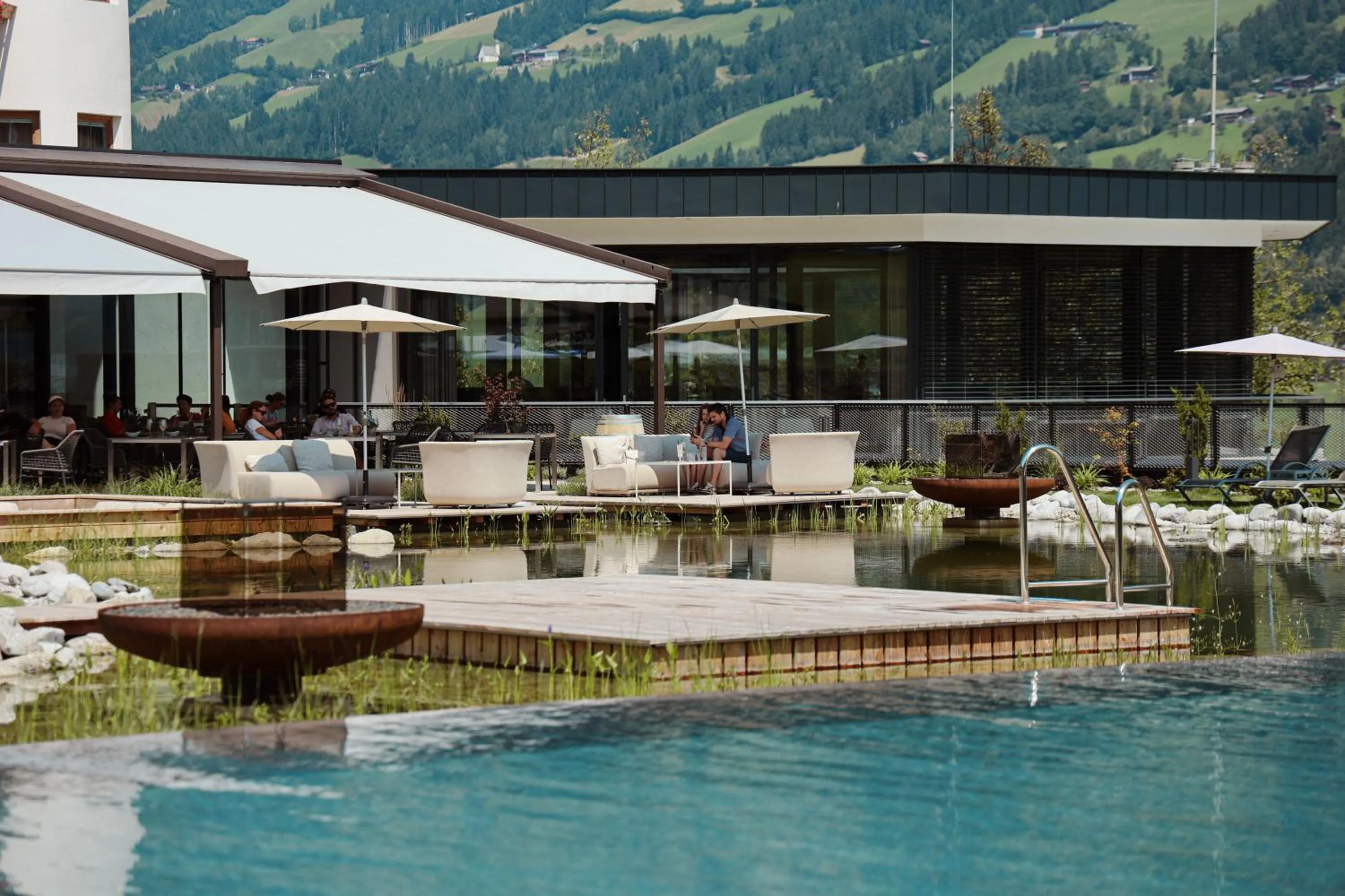 Swimming pool in HELD - Hotel & Spa , 4 Sterne Superior, Zillertal