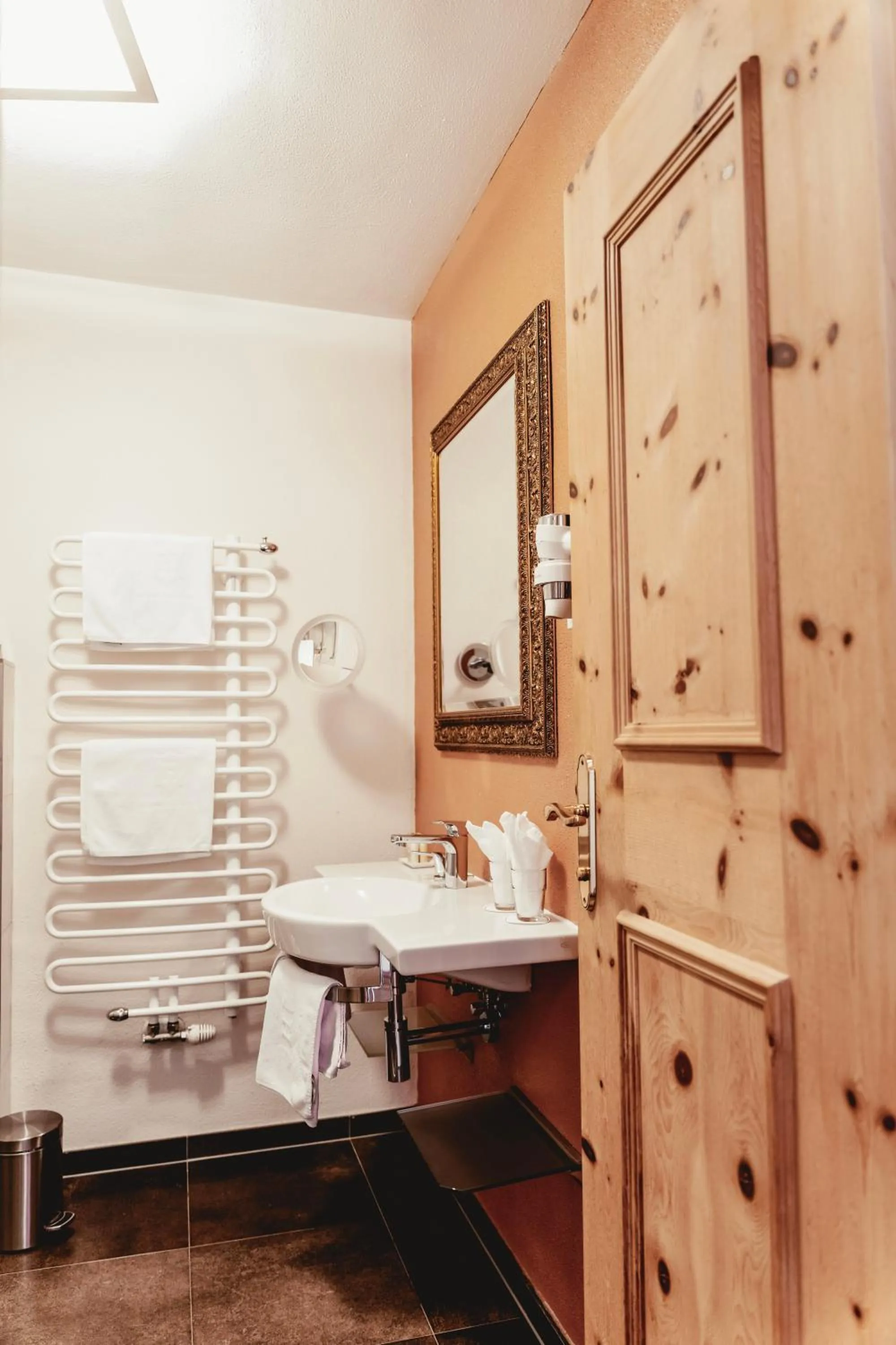 Bathroom in HELD - Hotel & Spa , 4 Sterne Superior, Zillertal