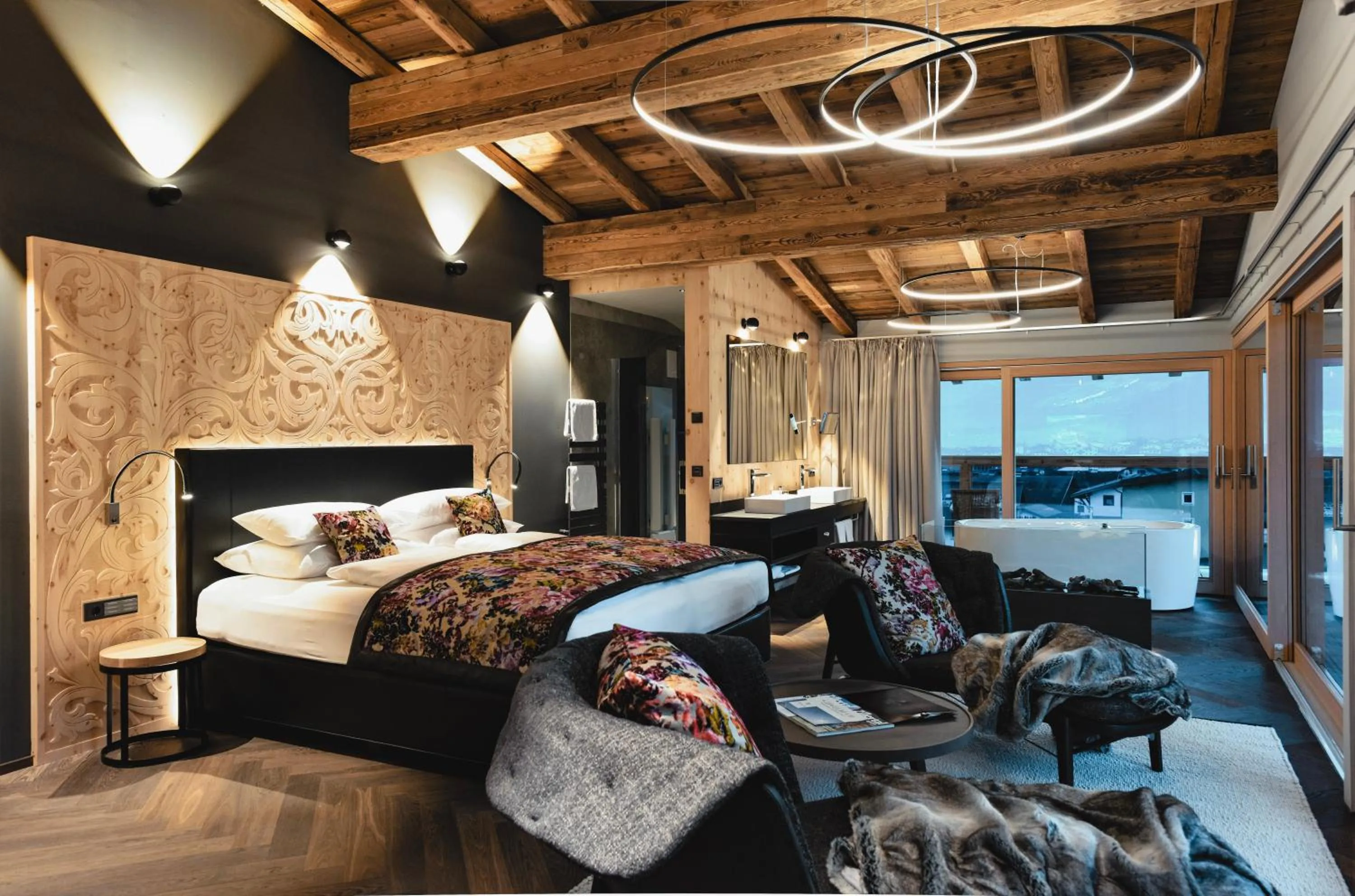 Bed in HELD - Hotel & Spa , 4 Sterne Superior, Zillertal