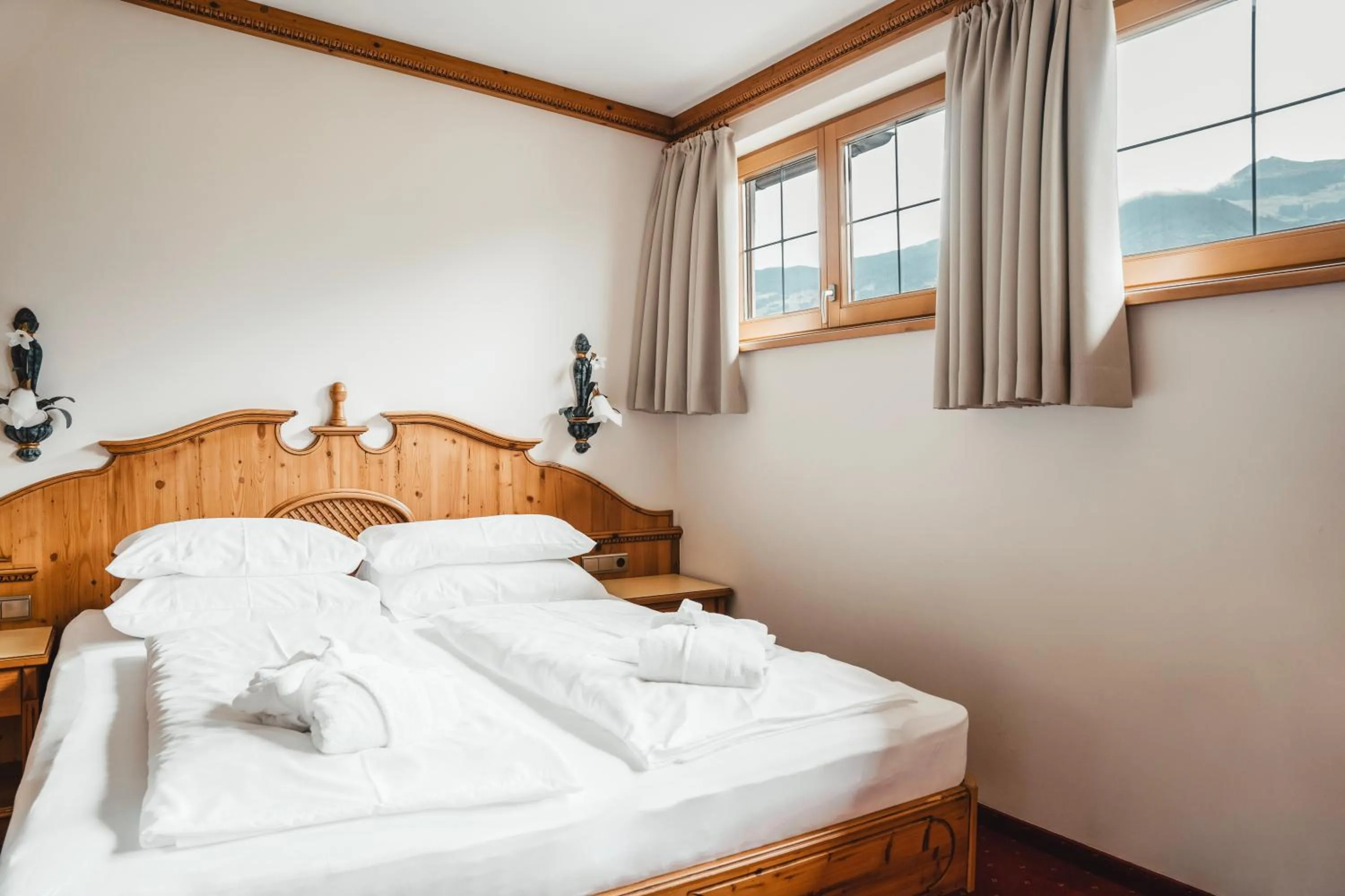 Bed in HELD - Hotel & Spa , 4 Sterne Superior, Zillertal