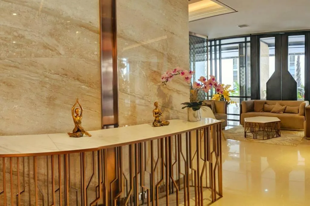 Lovina 1615 at Pollux Meisterstadt