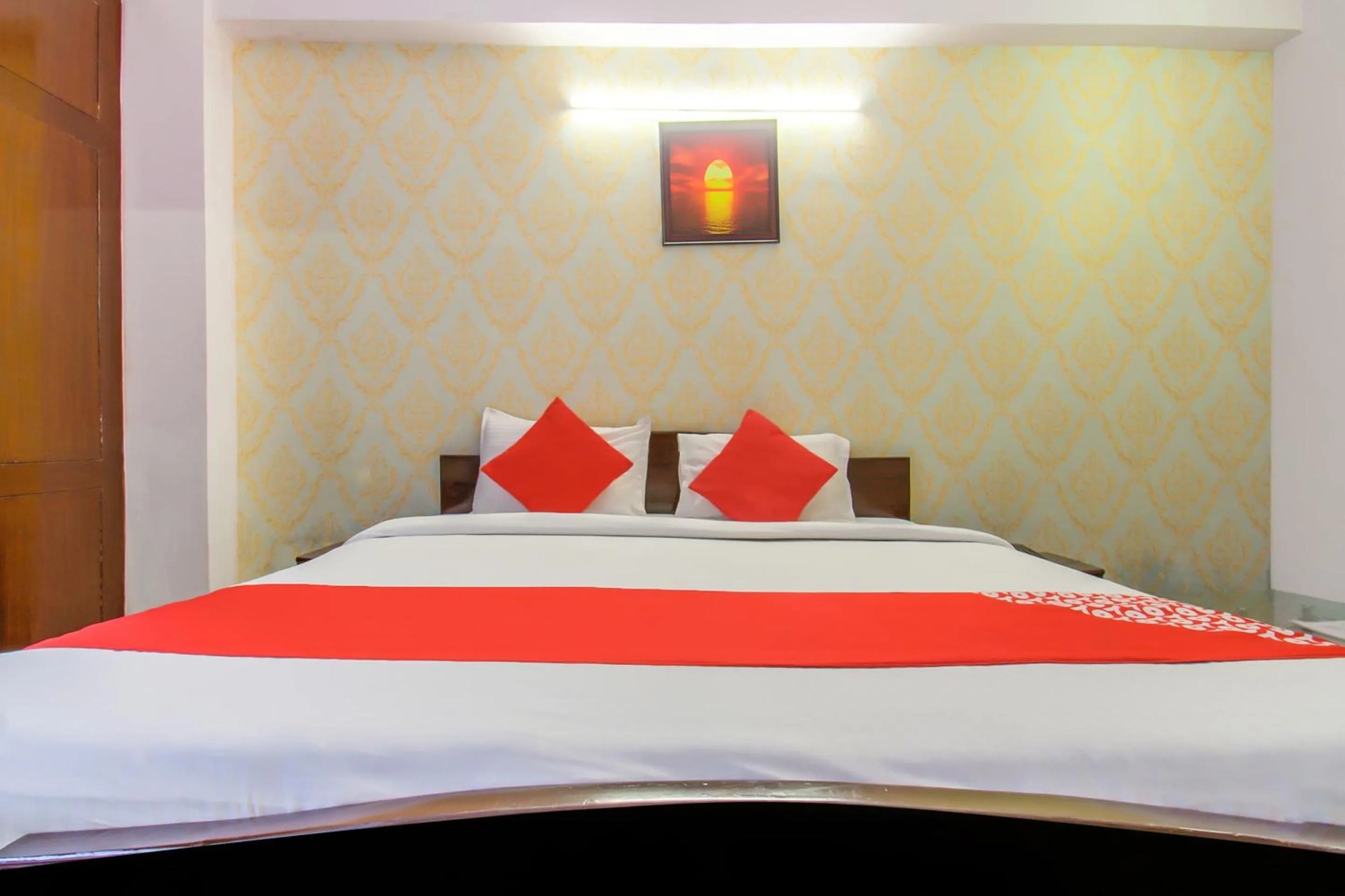 Bedroom, Bed in Hotel O Kamini