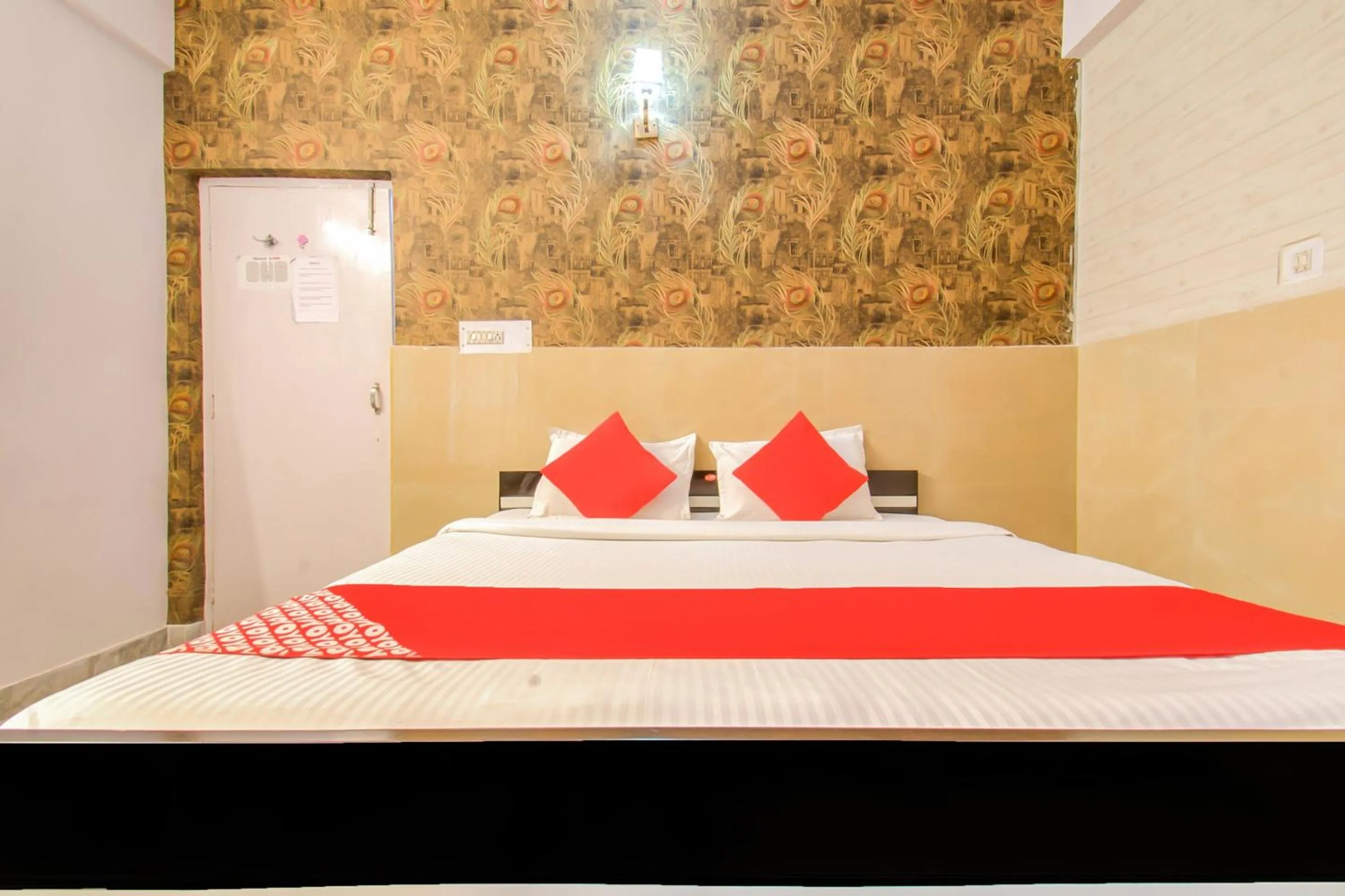 Bedroom, Bed in Hotel O Kamini
