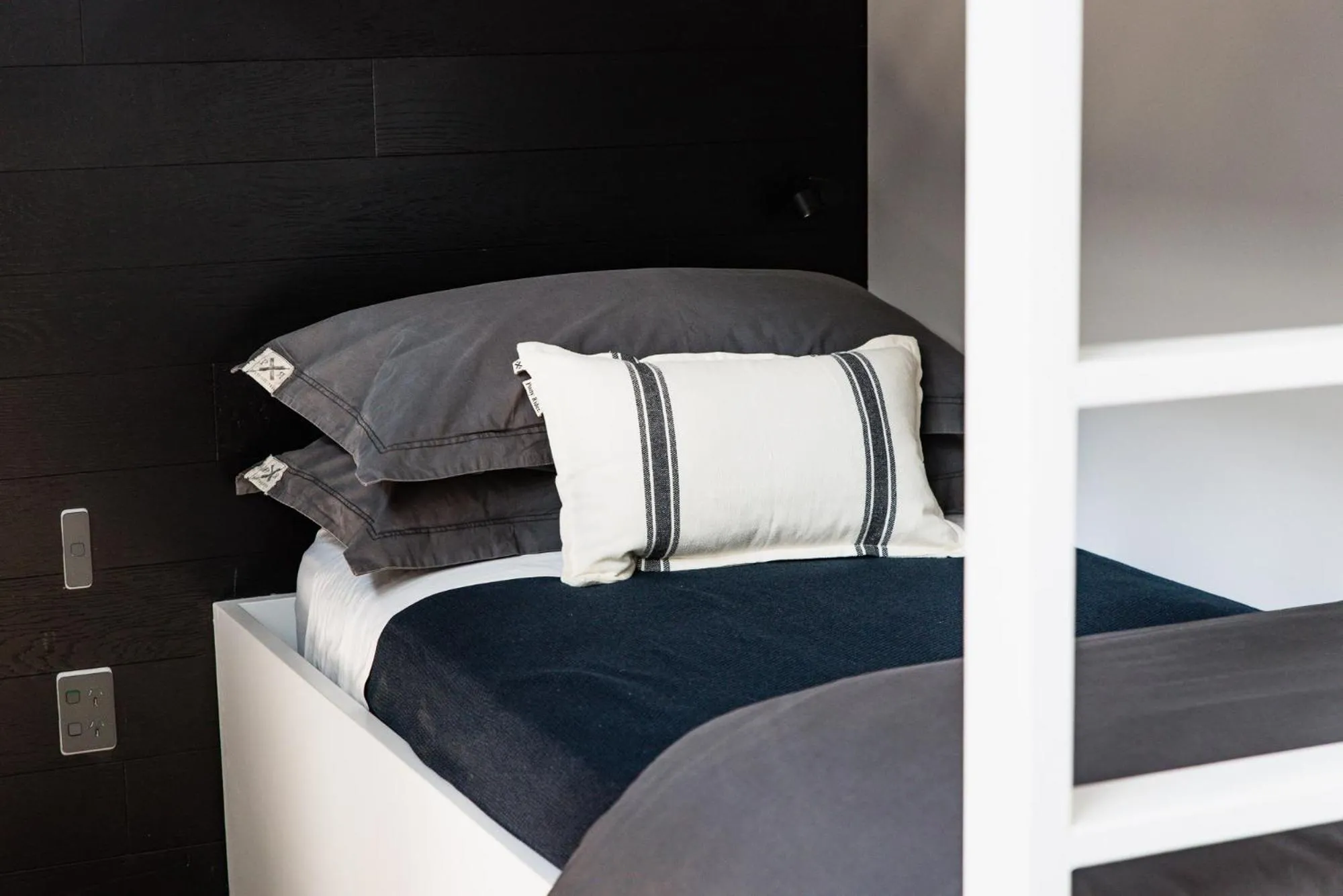 Bed in Mona Farm