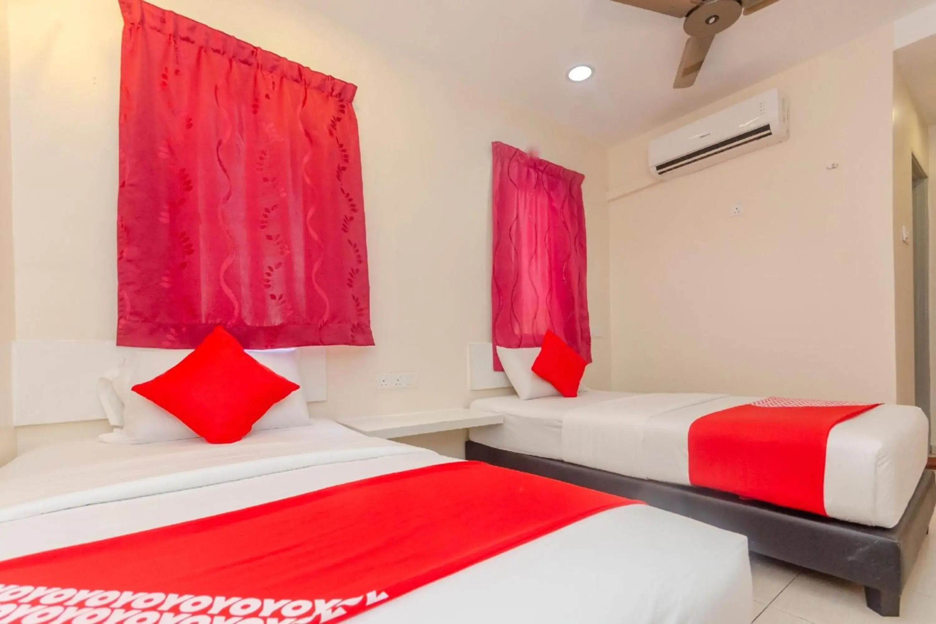 Photo of the whole room, Bed in Skudai Hotel Photo of the whole room, Bed in Skudai Hotel