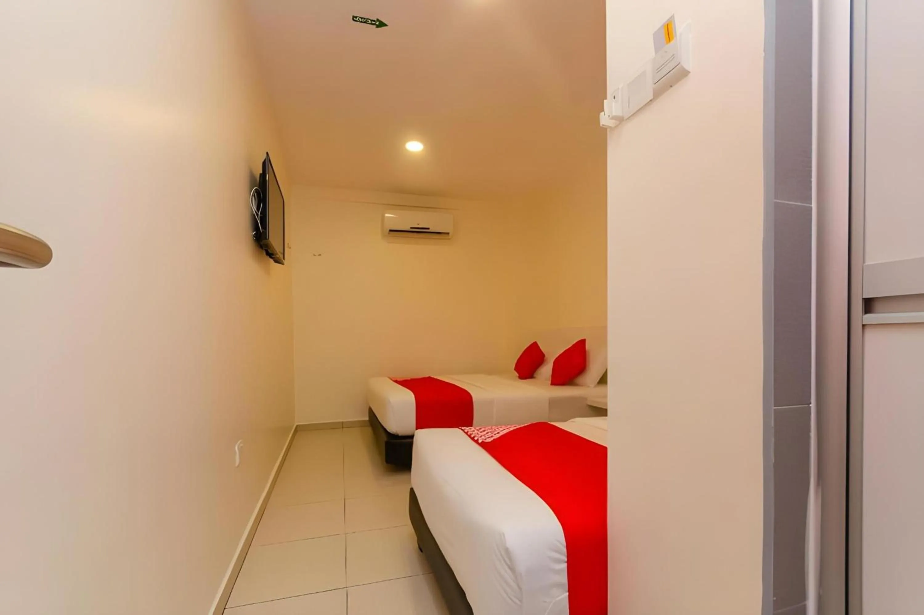 Photo of the whole room, Bed in Skudai Hotel