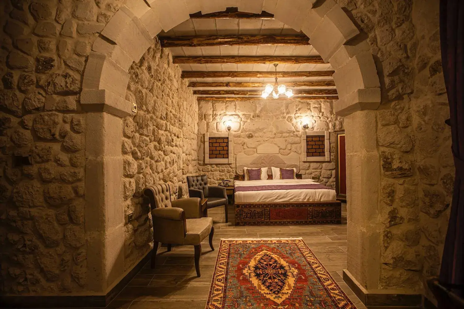 Bed in Ada Cave Suites Bed in Ada Cave Suites