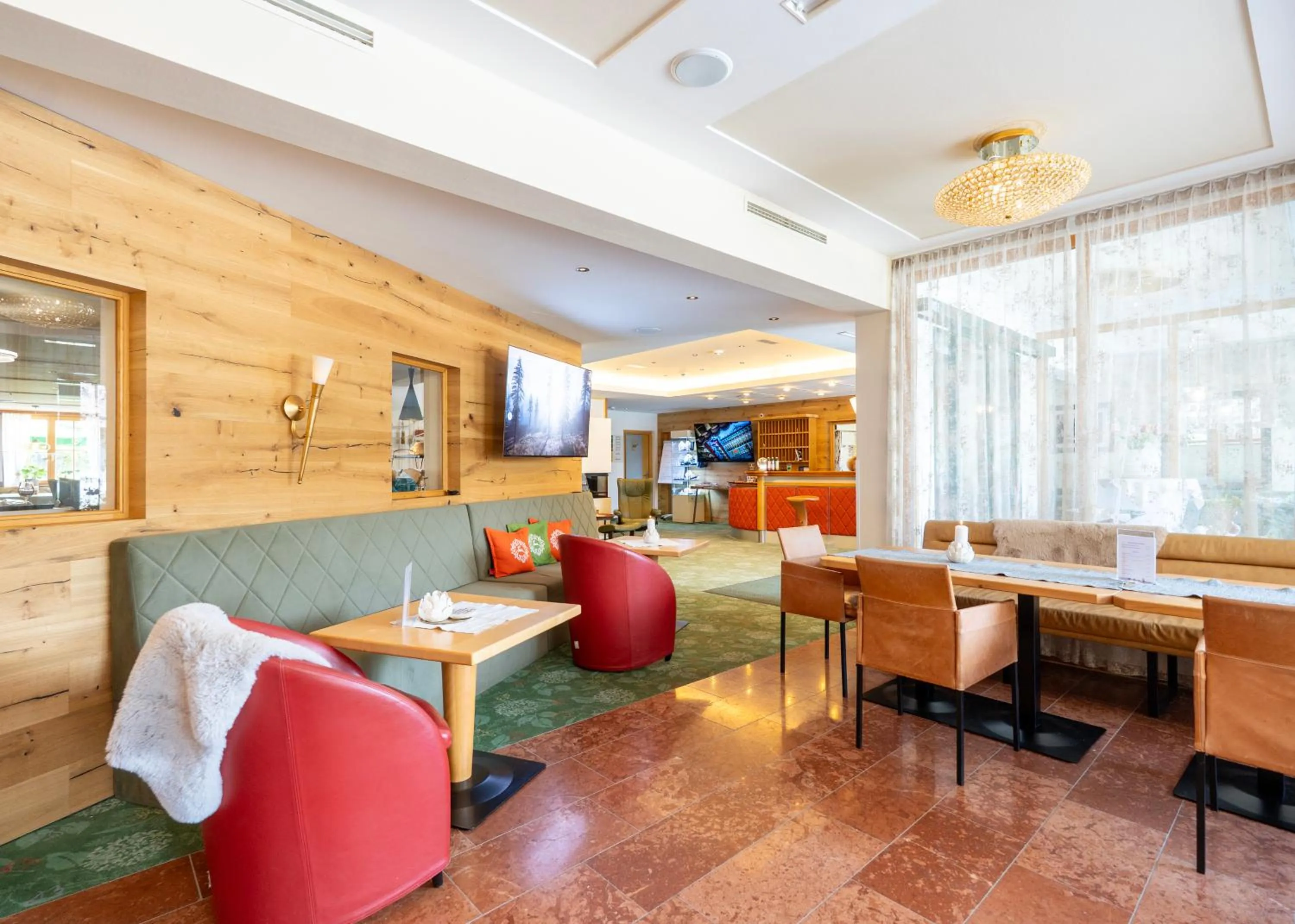 Seating area in Hotel Vitaler Landauerhof