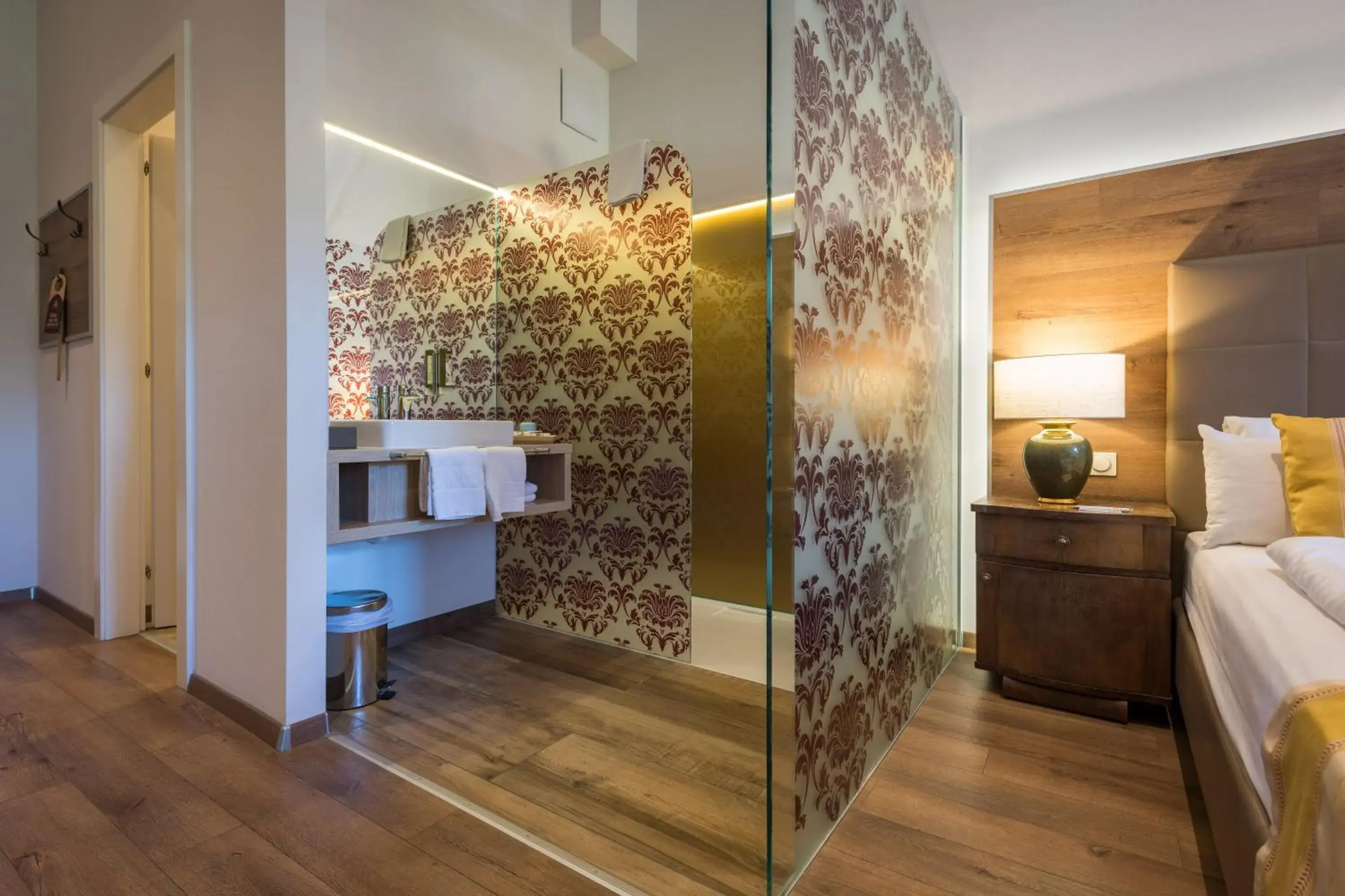 Superior Double Room - single occupancy in Schlosshotel Mondsee Superior Double Room - single occupancy in Schlosshotel Mondsee